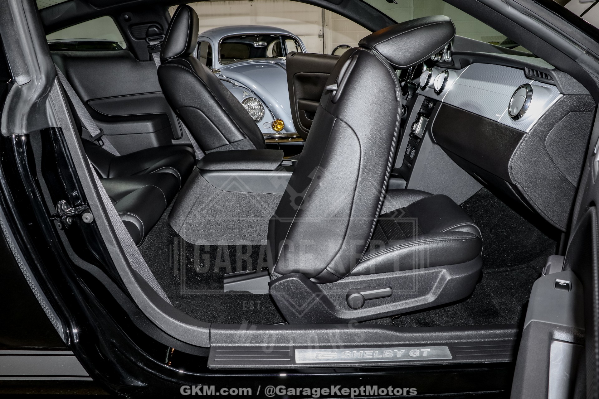 2007 Ford Mustang 82