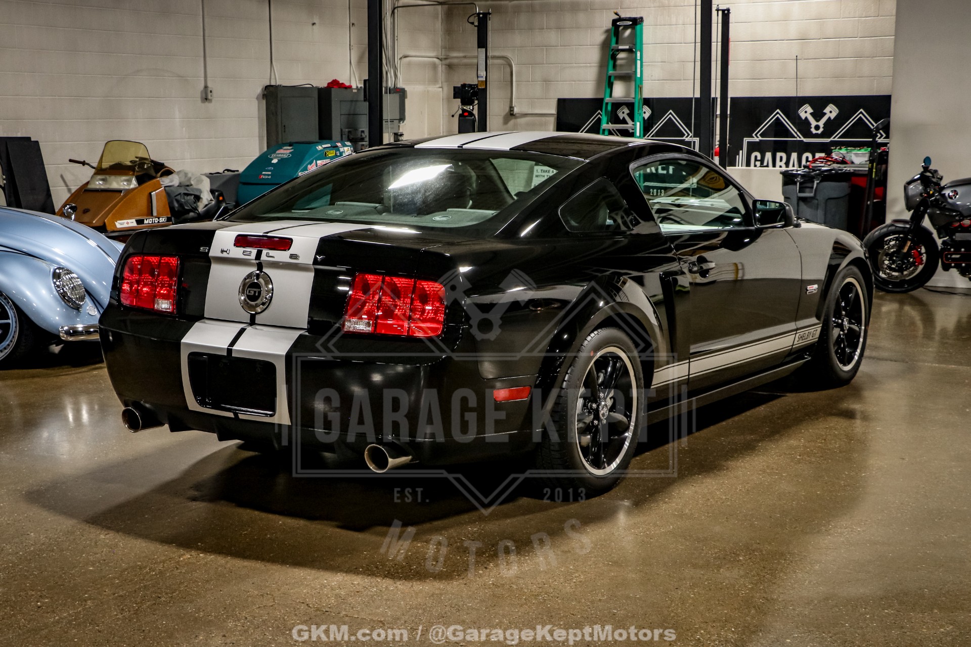 2007 Ford Mustang 8