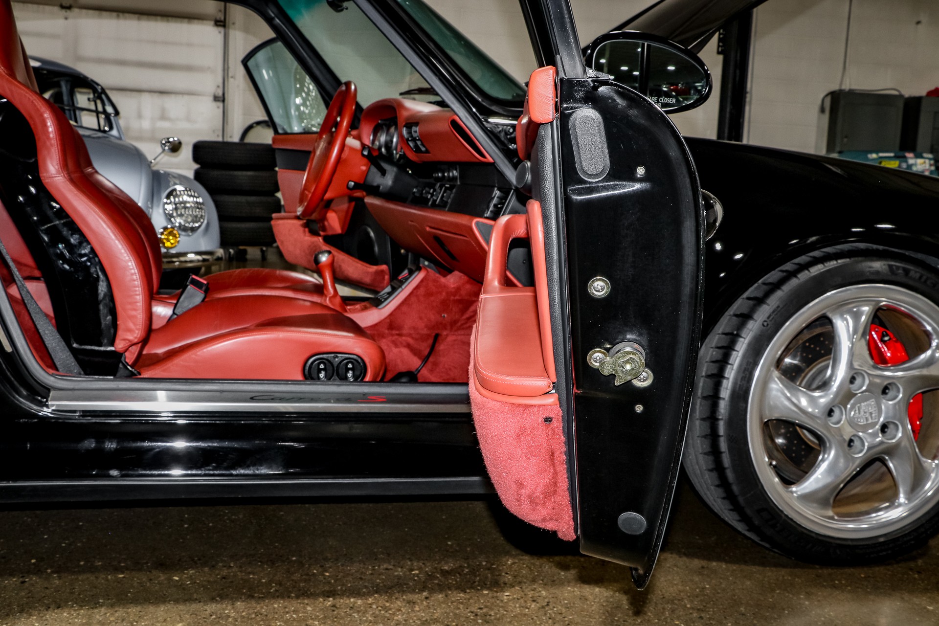 1998 Porsche 911 105