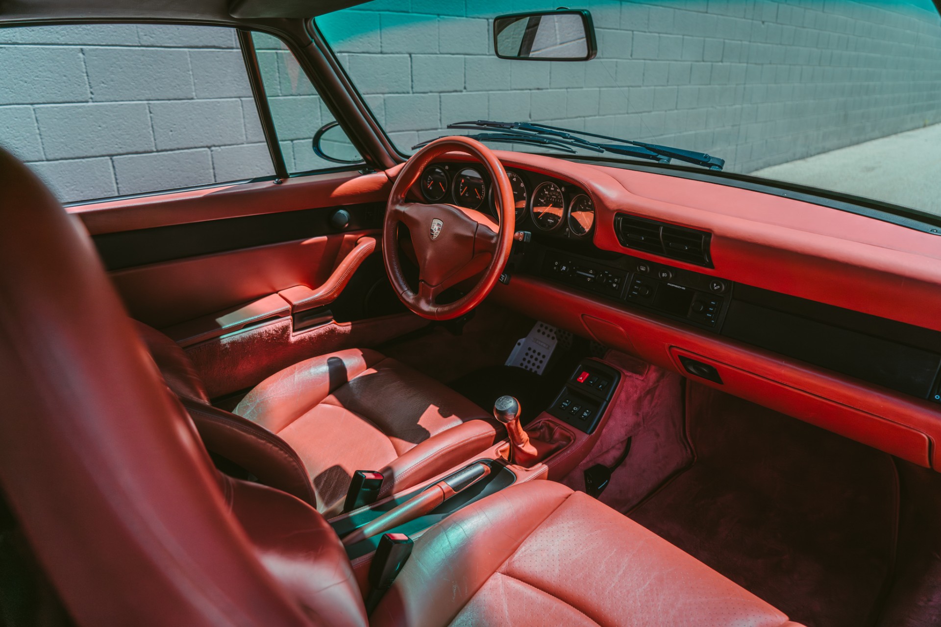 1998 Porsche 911 32