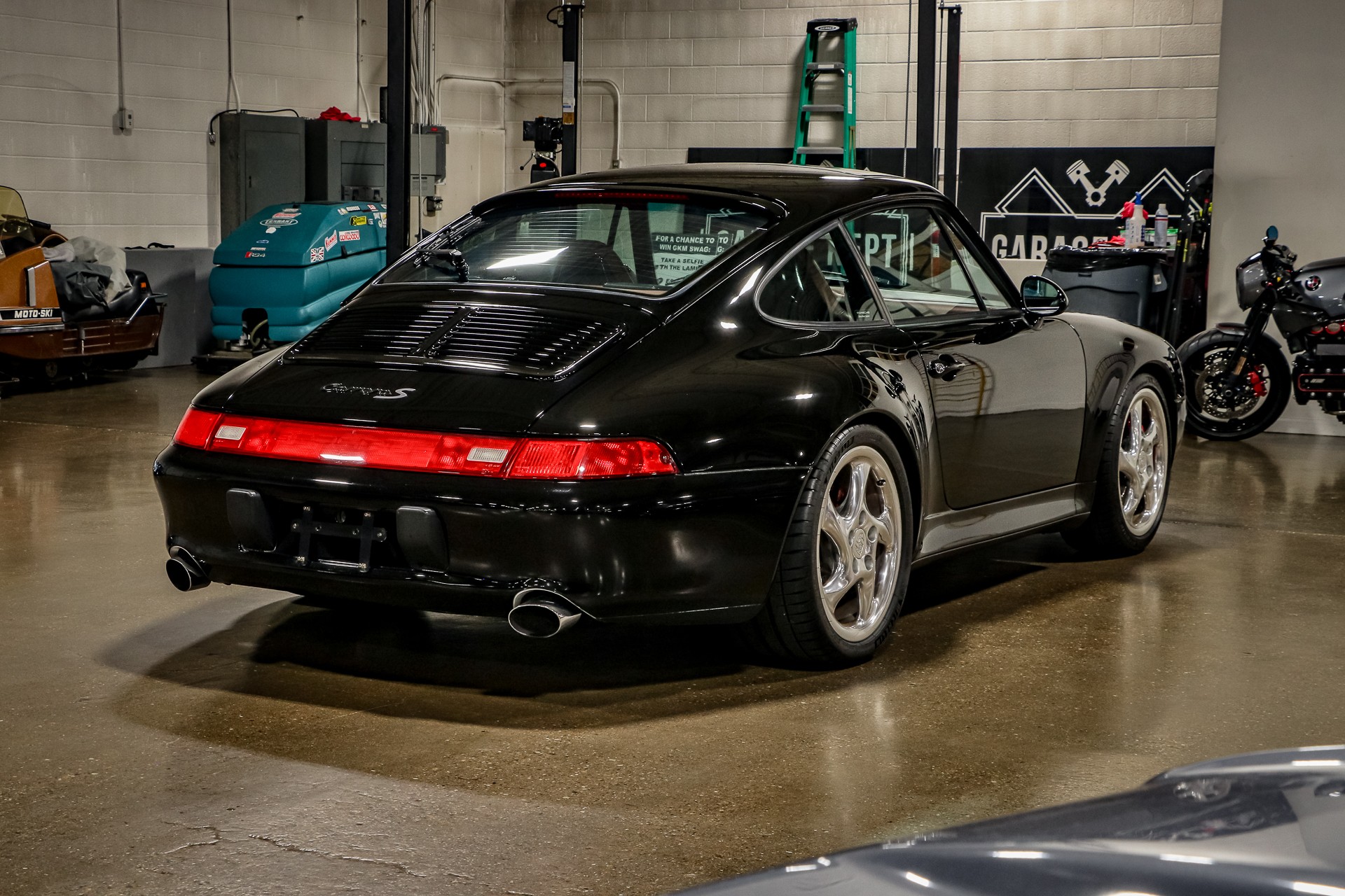 1998 Porsche 911 44