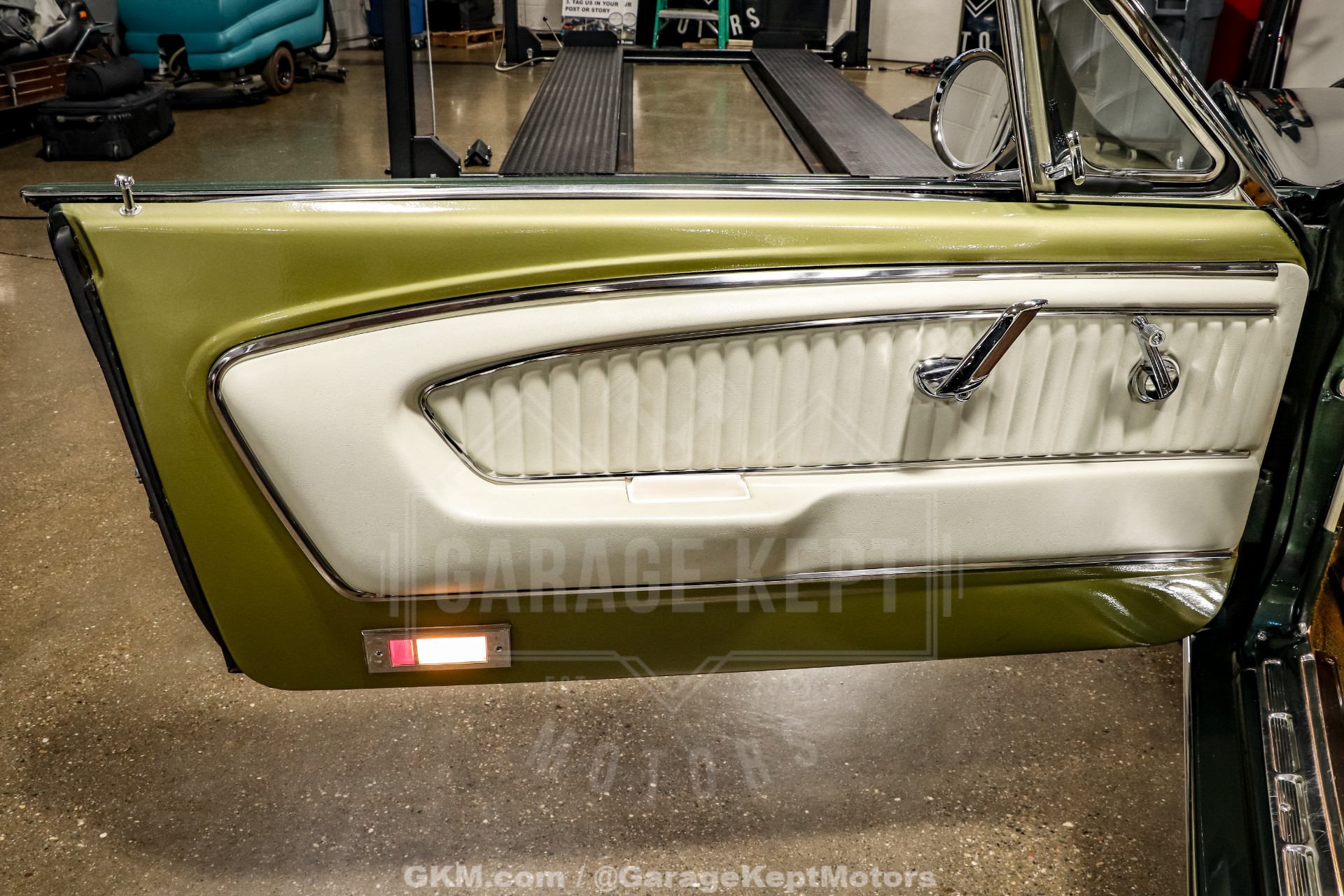 1965 Ford Mustang 108