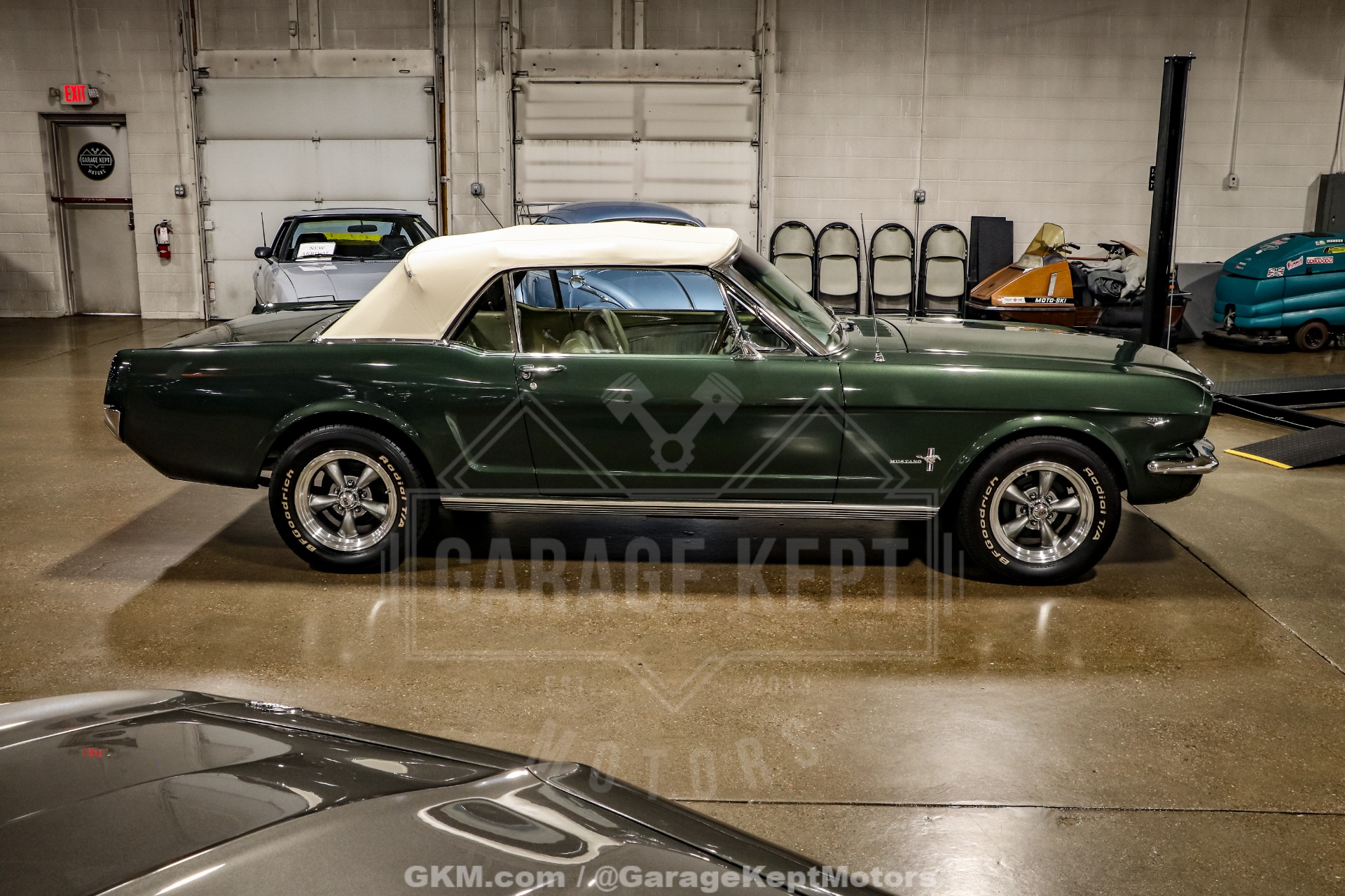 1965 Ford Mustang 8