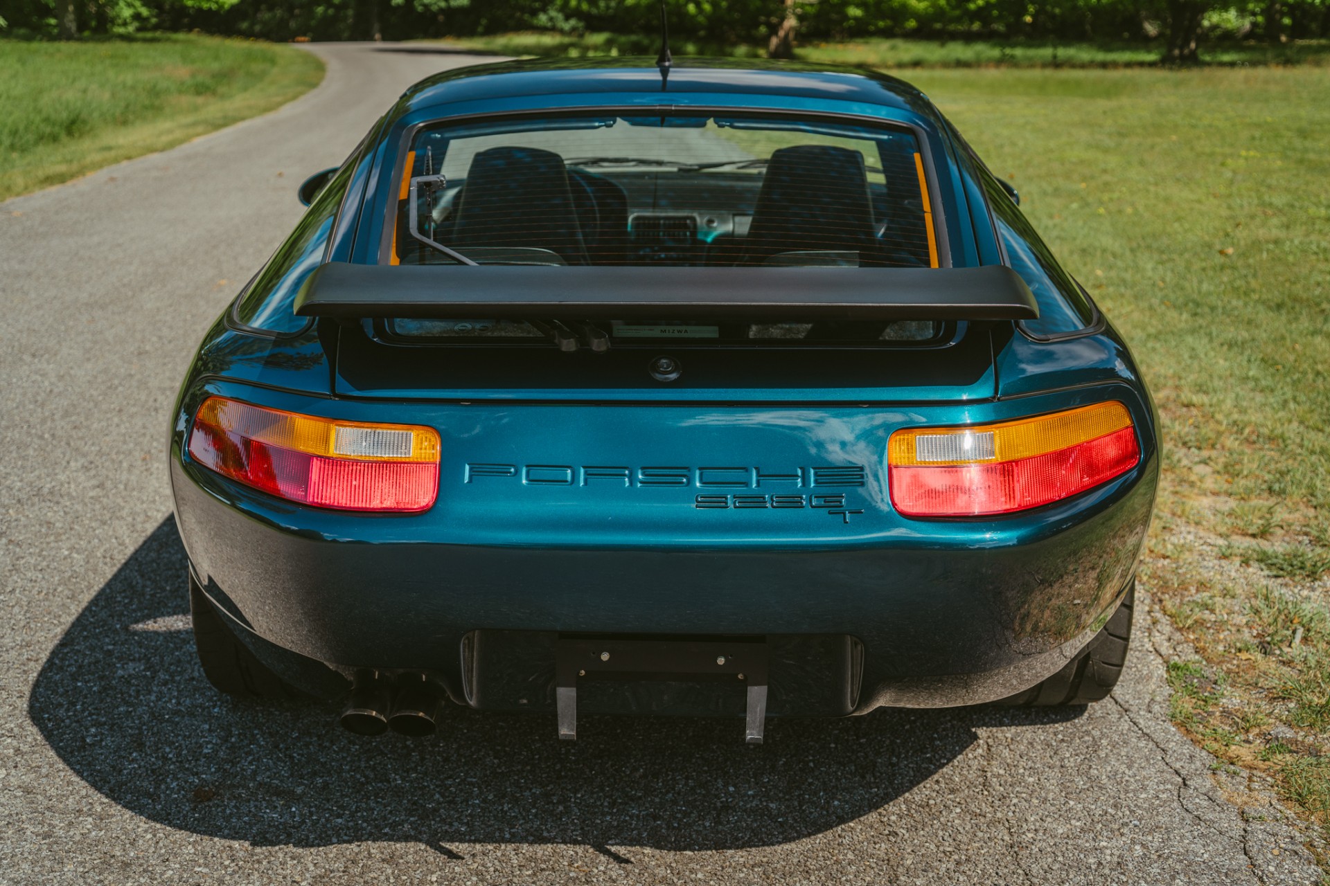 1991 Porsche 928 GT 19