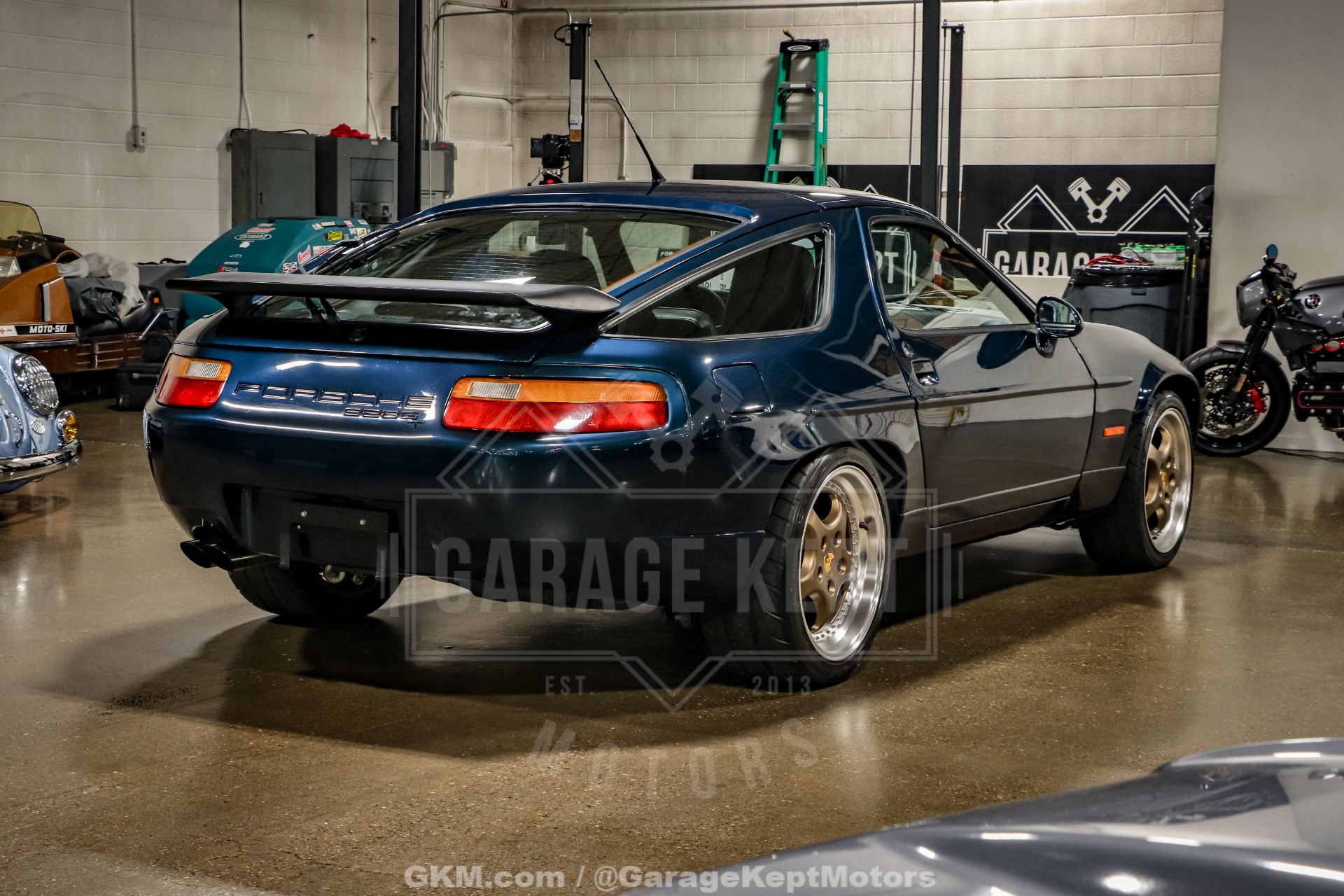 1991 Porsche 928 GT 28