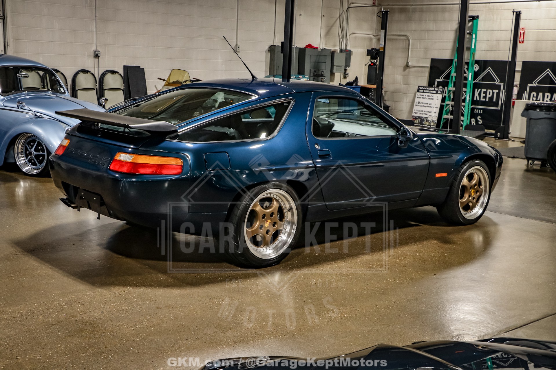 1991 Porsche 928 GT 29