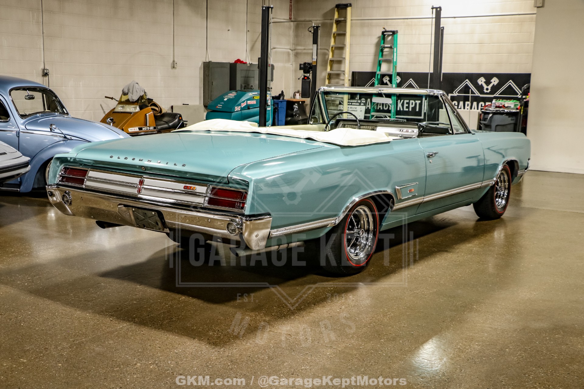 1965 Oldsmobile Cutlass 442 23