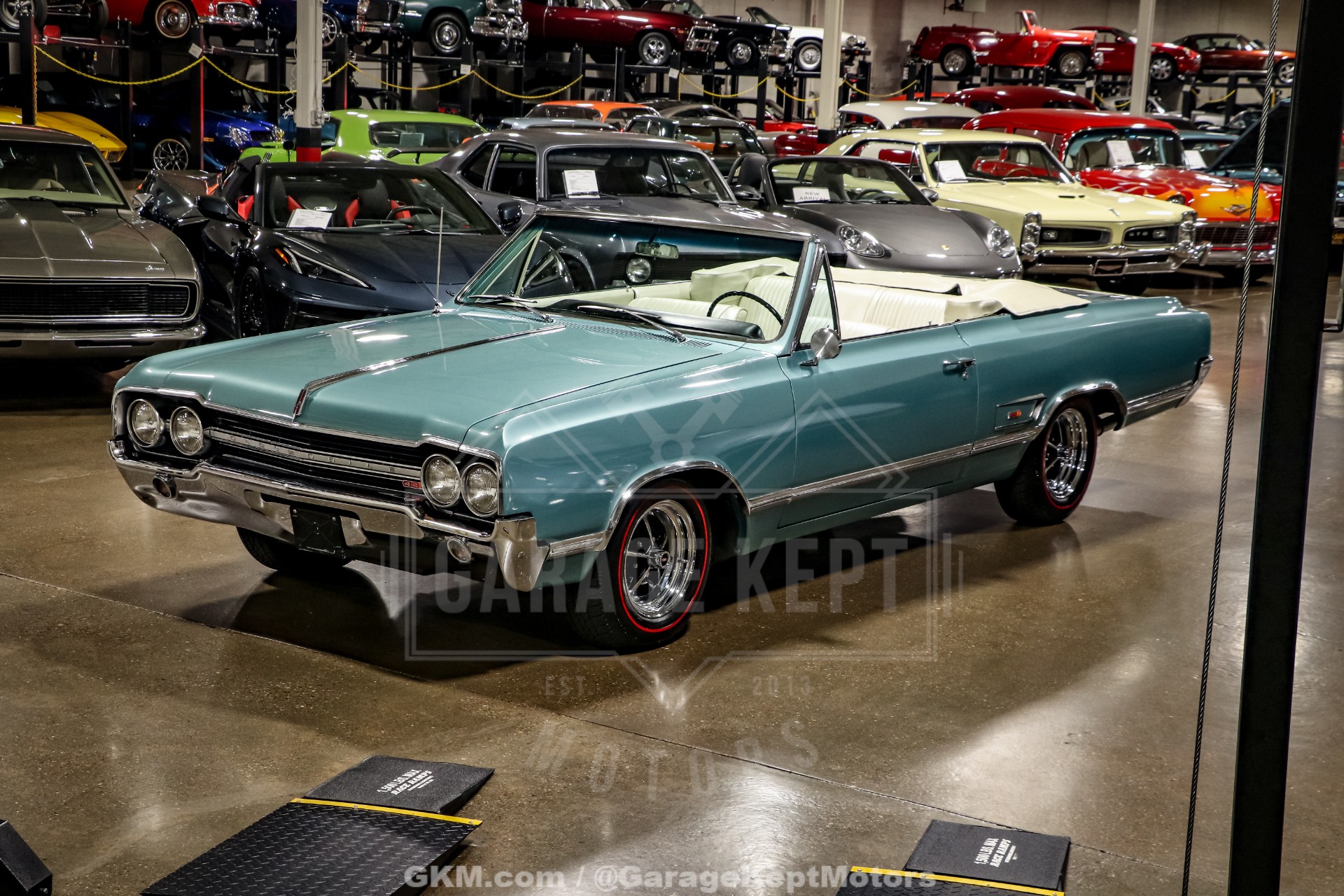 1965 Oldsmobile Cutlass 442 40