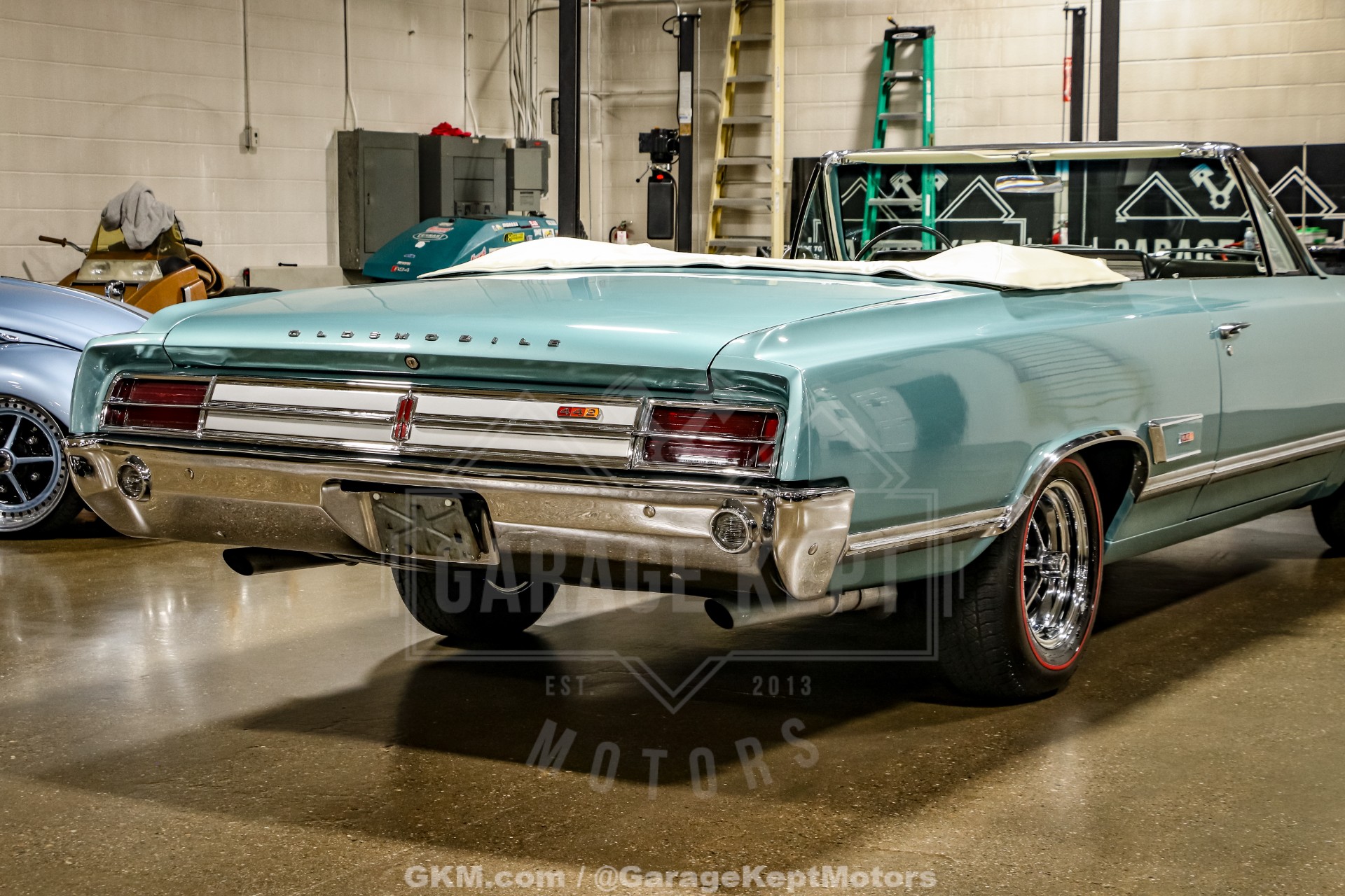 1965 Oldsmobile Cutlass 442 56