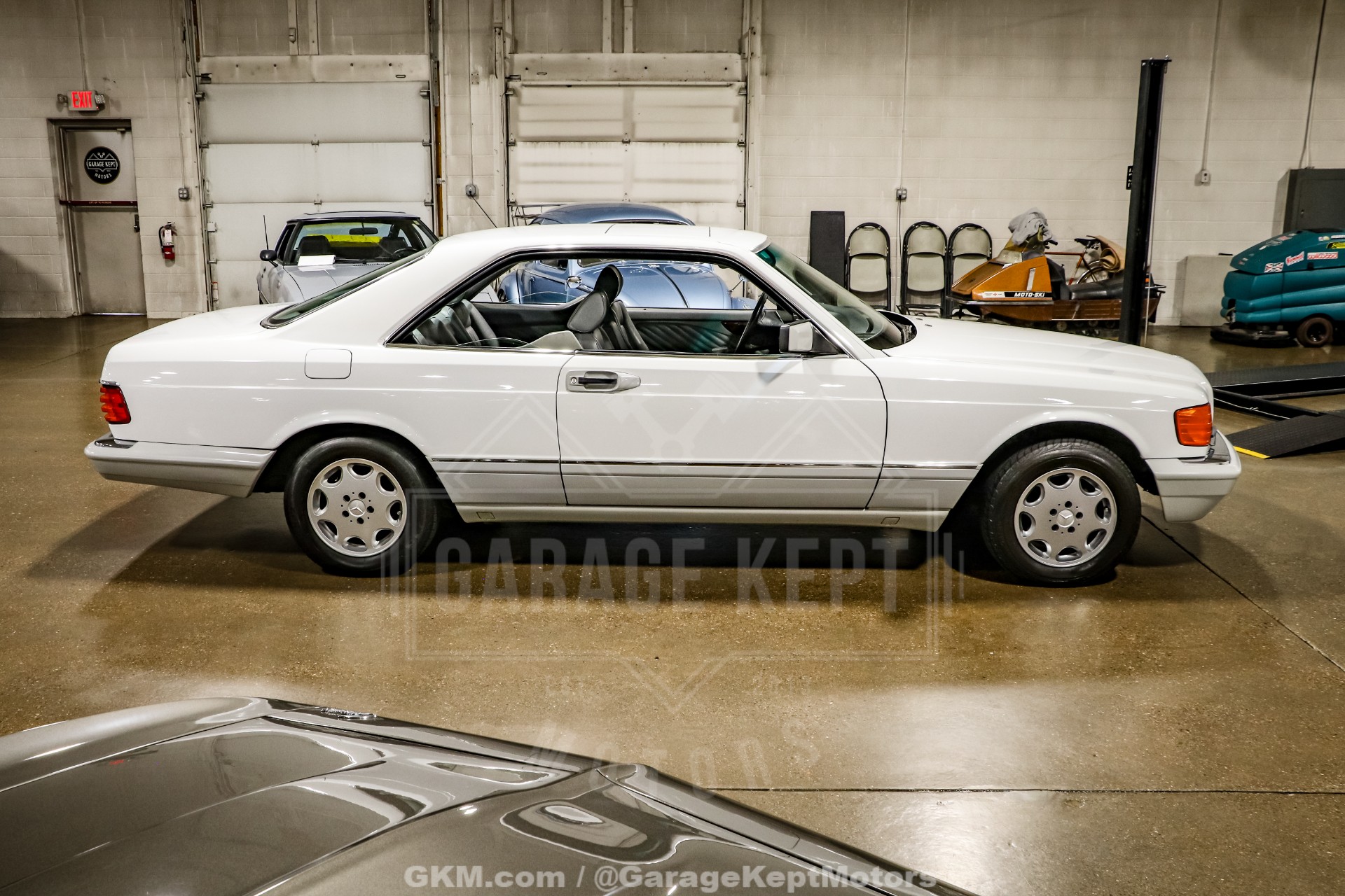 1991 Mercedes-Benz 560-Class 10