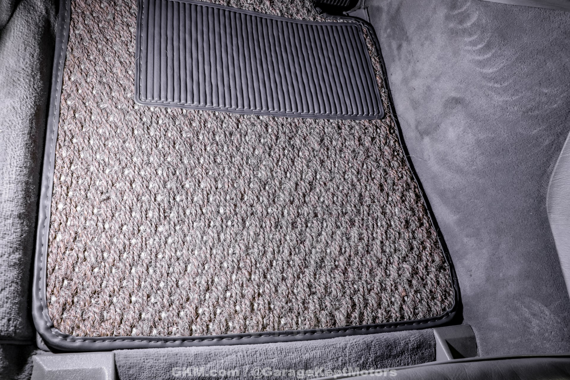 1991 Mercedes-Benz 560-Class 110