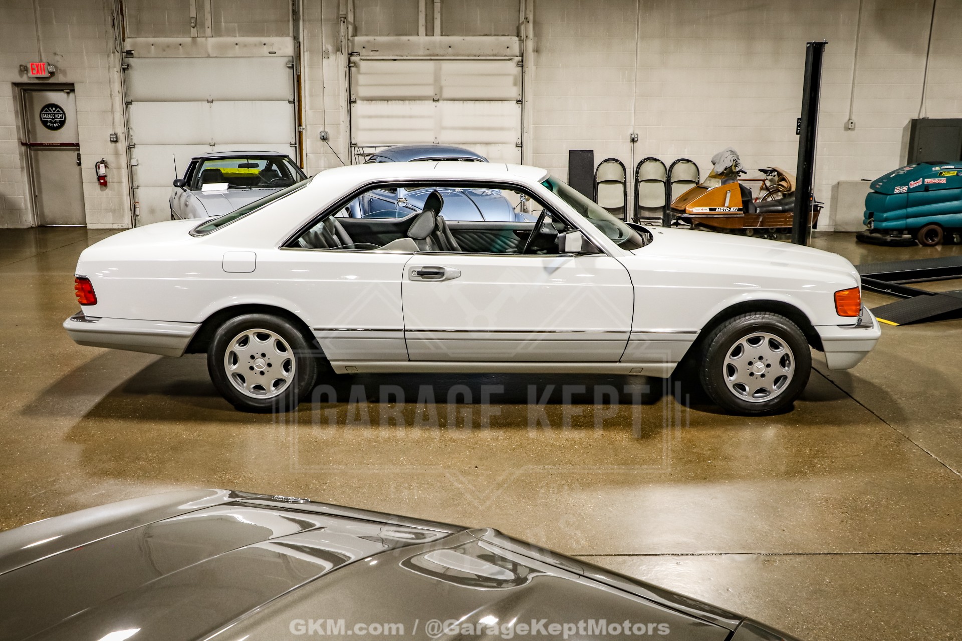 1991 Mercedes-Benz 560-Class 11