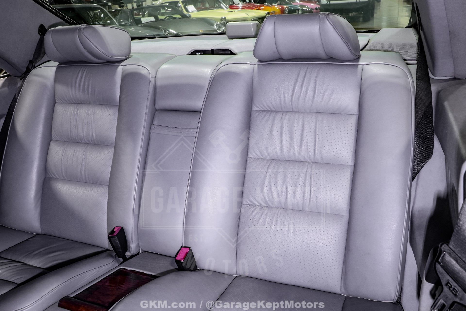 1991 Mercedes-Benz 560-Class 121