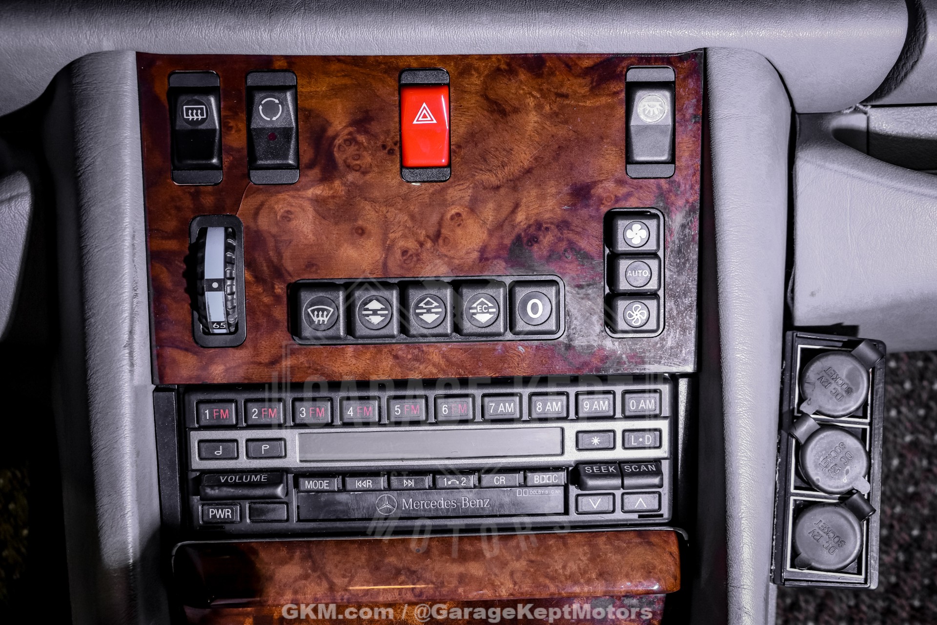 1991 Mercedes-Benz 560-Class 135