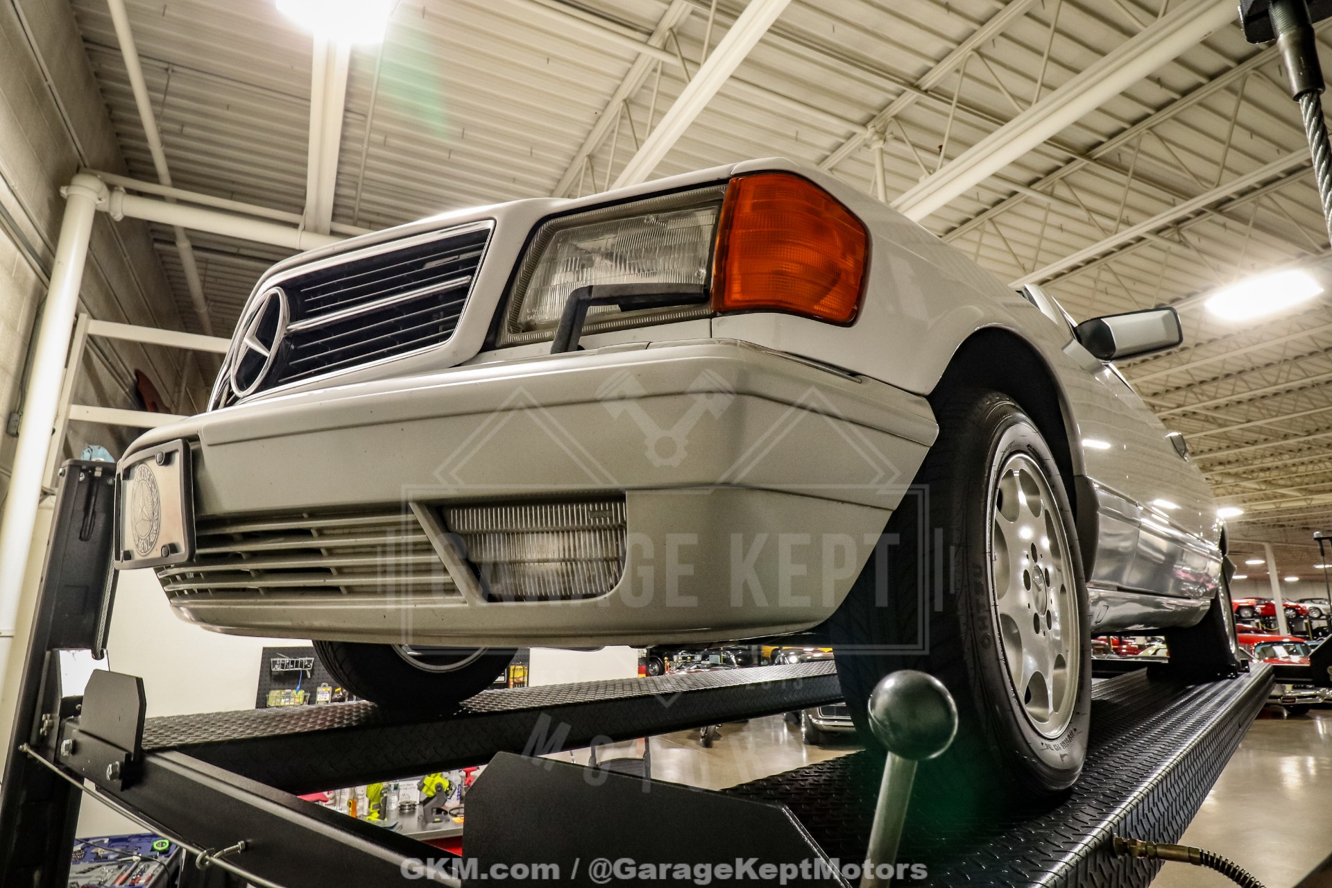 1991 Mercedes-Benz 560-Class 165