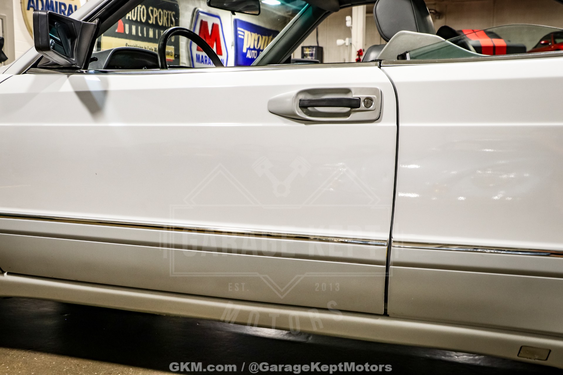 1991 Mercedes-Benz 560-Class 36