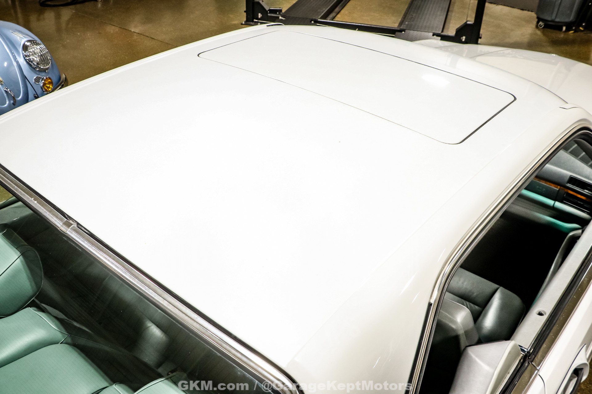 1991 Mercedes-Benz 560-Class 52