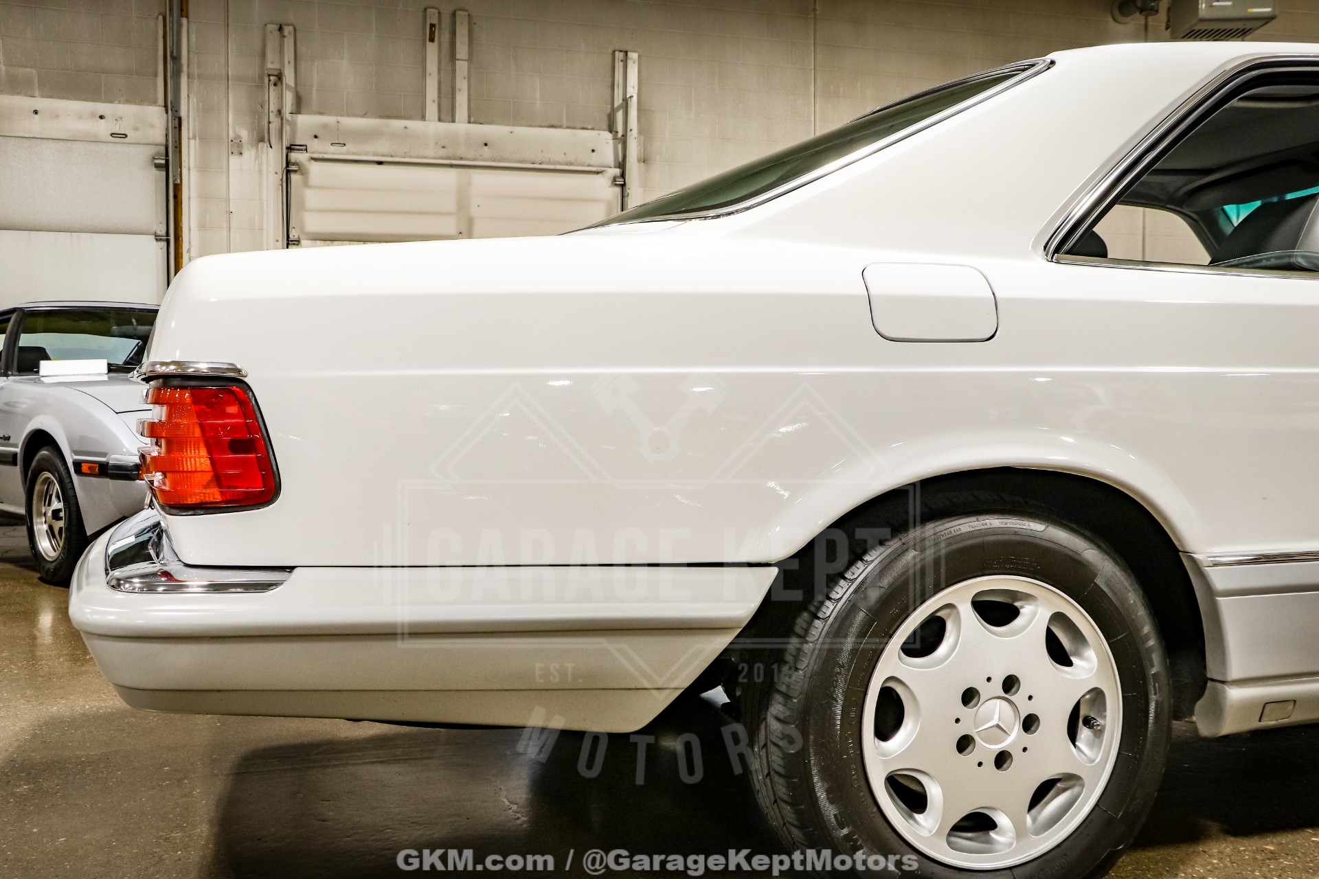 1991 Mercedes-Benz 560-Class 54