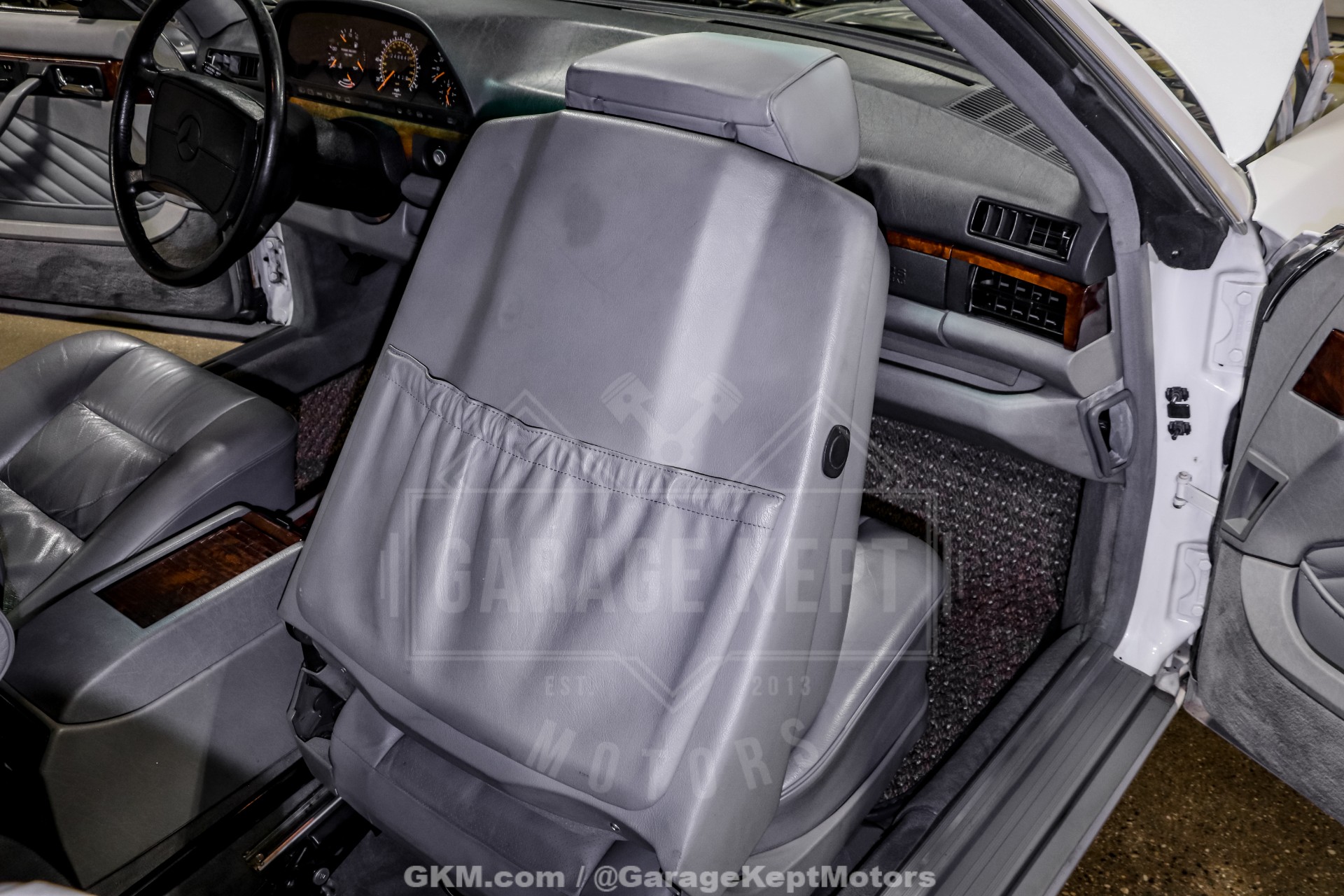 1991 Mercedes-Benz 560-Class 84