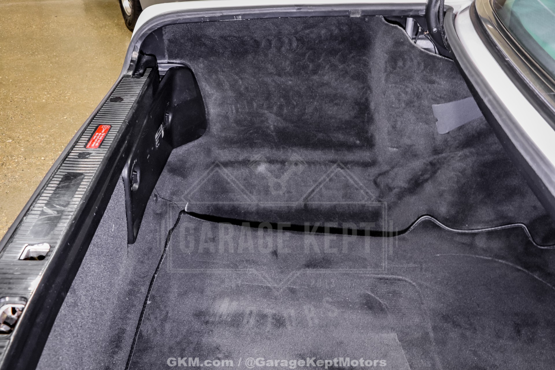 1991 Mercedes-Benz 560-Class 87