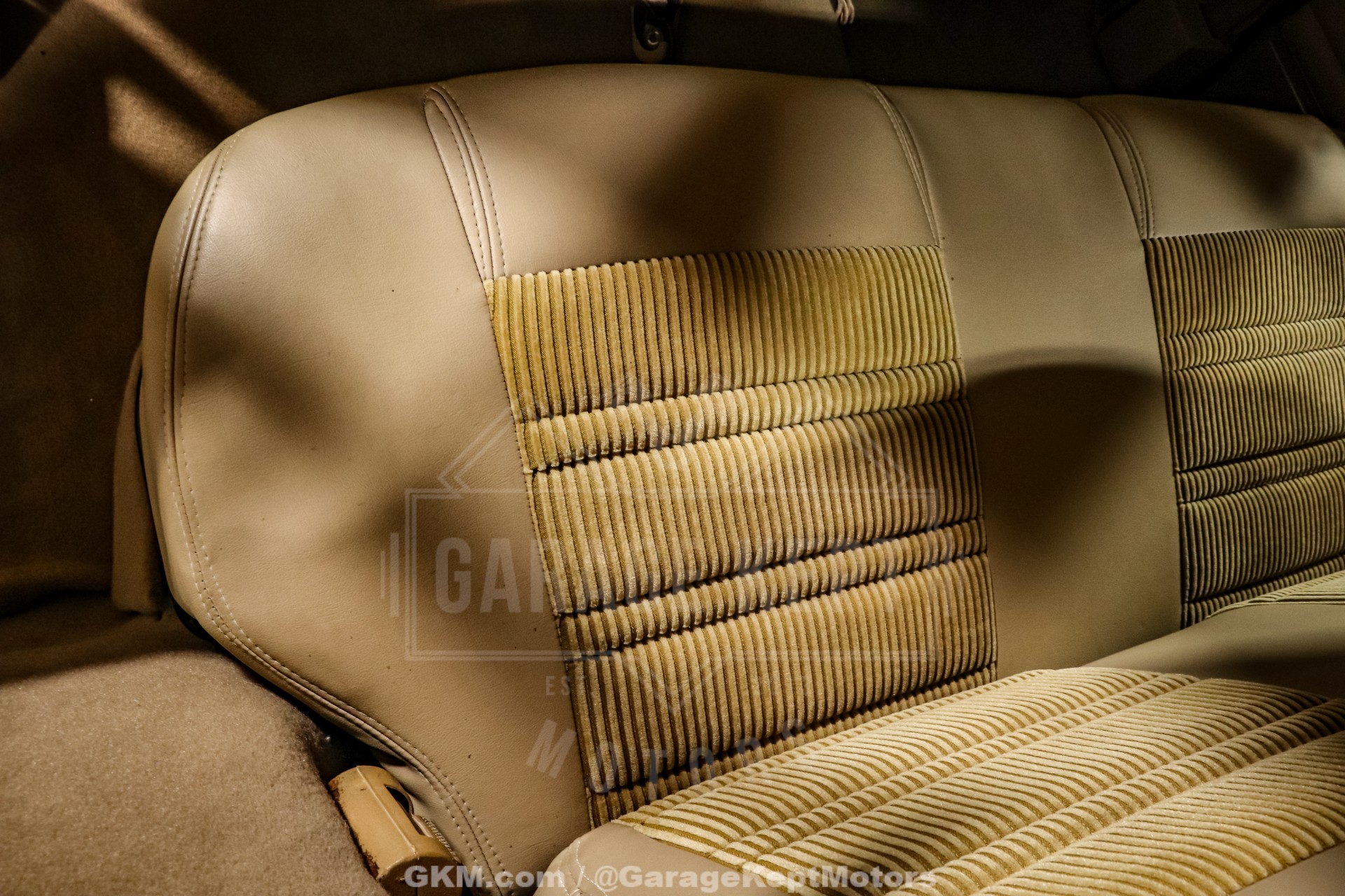 1988 Jeep Grand Wagoneer 103