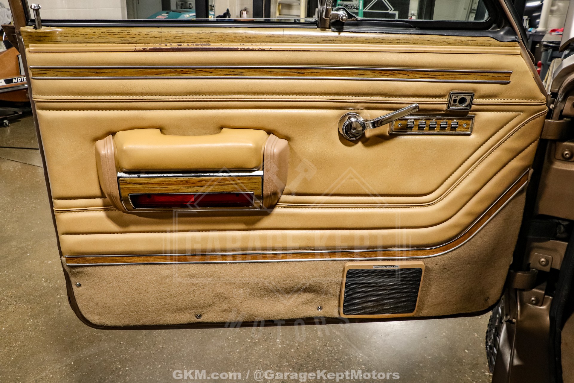1988 Jeep Grand Wagoneer 104