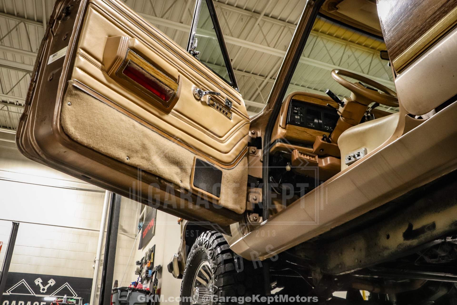 1988 Jeep Grand Wagoneer 107