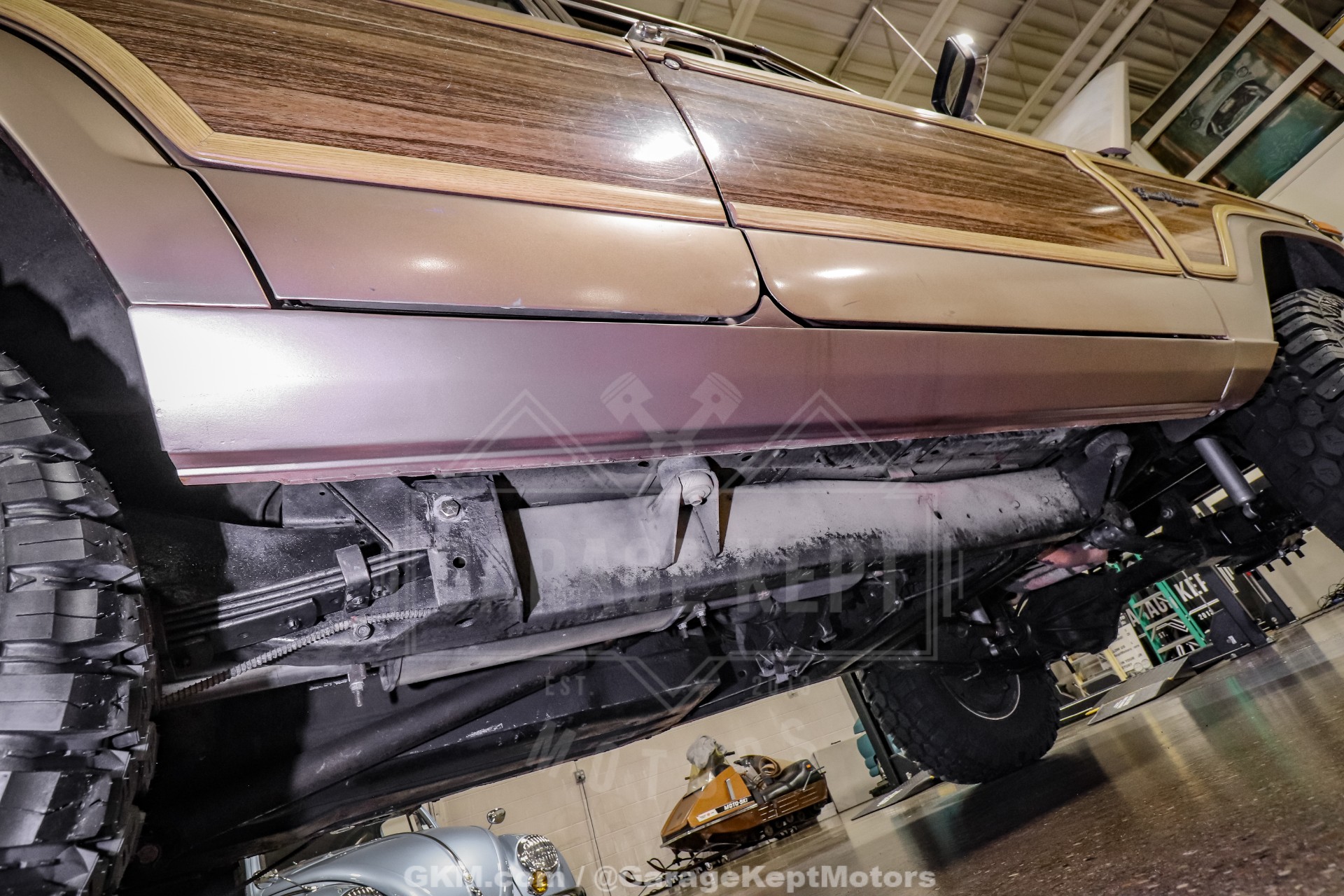 1988 Jeep Grand Wagoneer 185