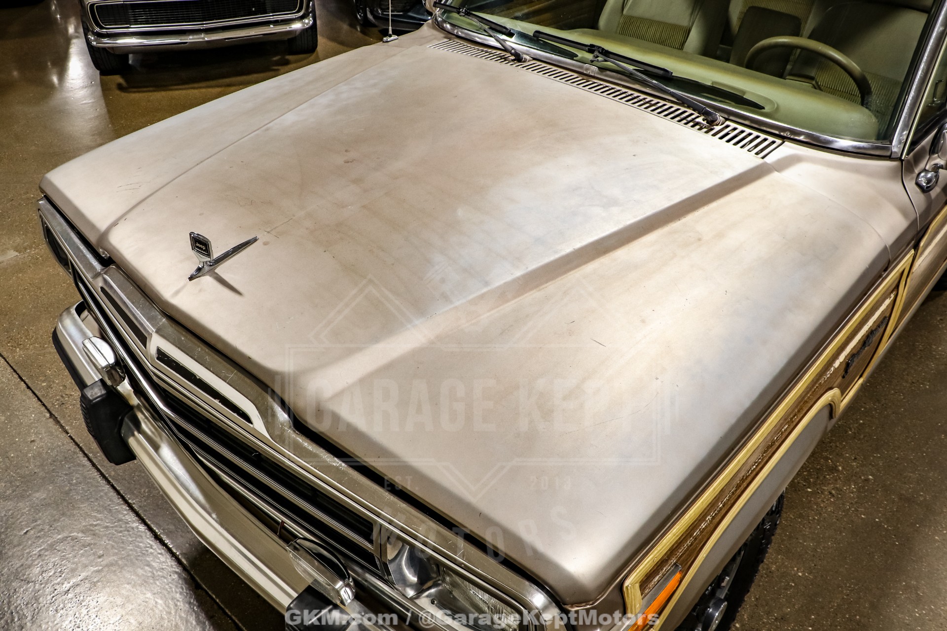 1988 Jeep Grand Wagoneer 24