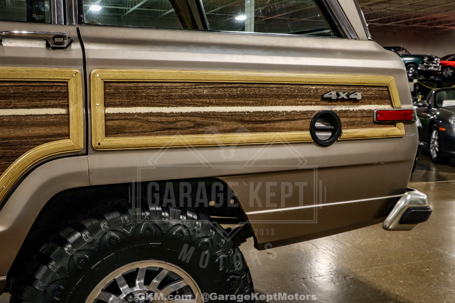 1988 Jeep Grand Wagoneer 34