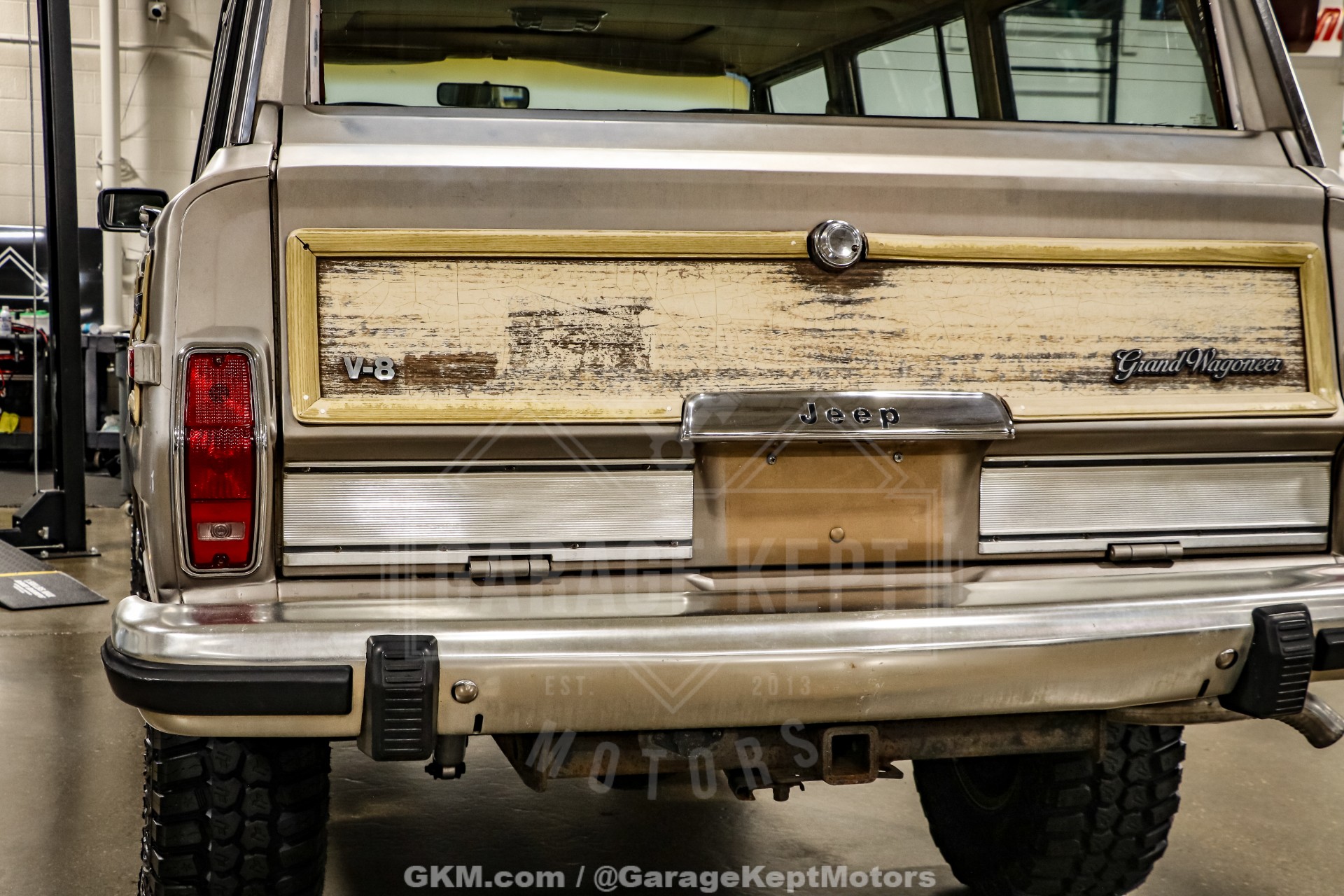 1988 Jeep Grand Wagoneer 39
