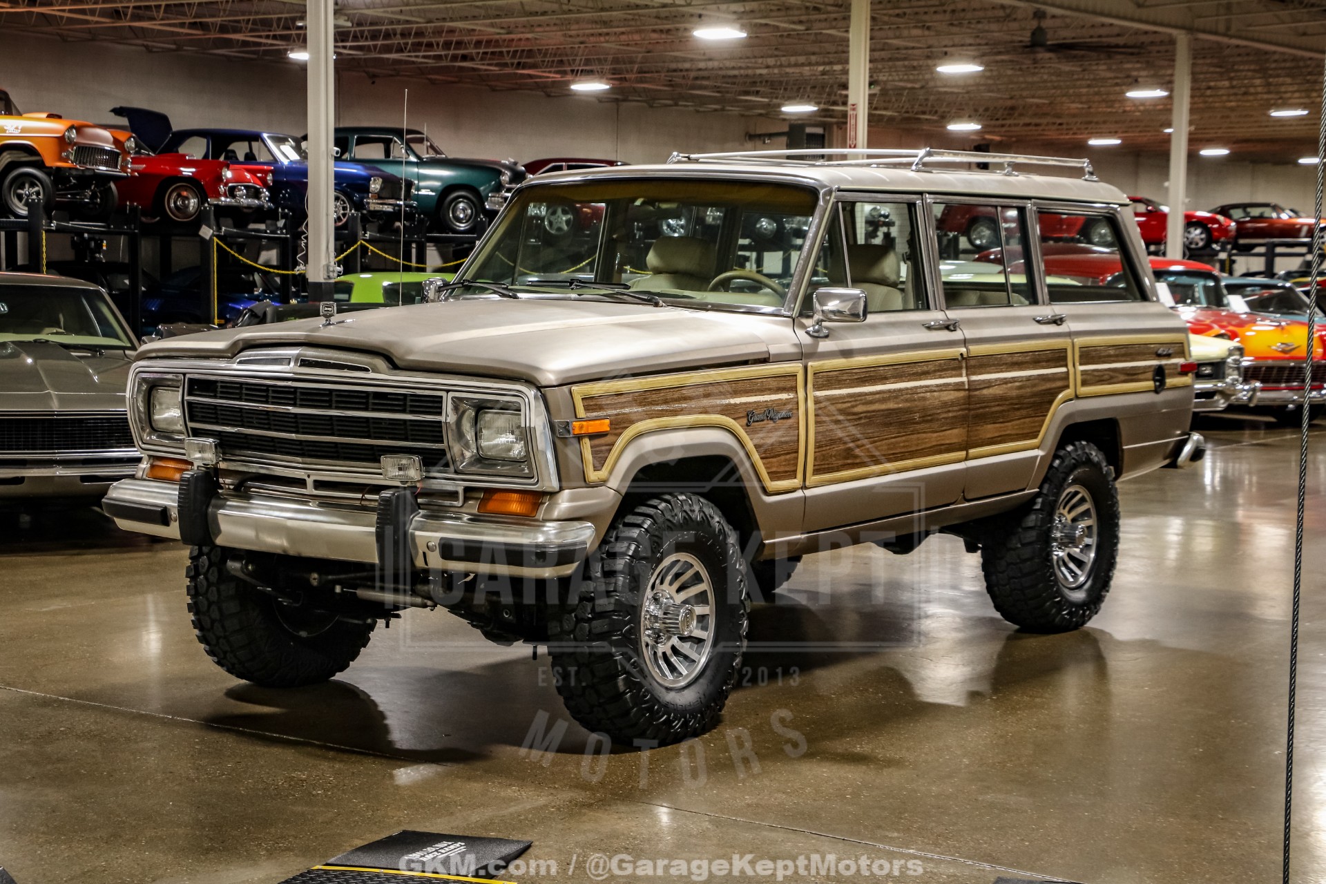 1988 Jeep Grand Wagoneer 3