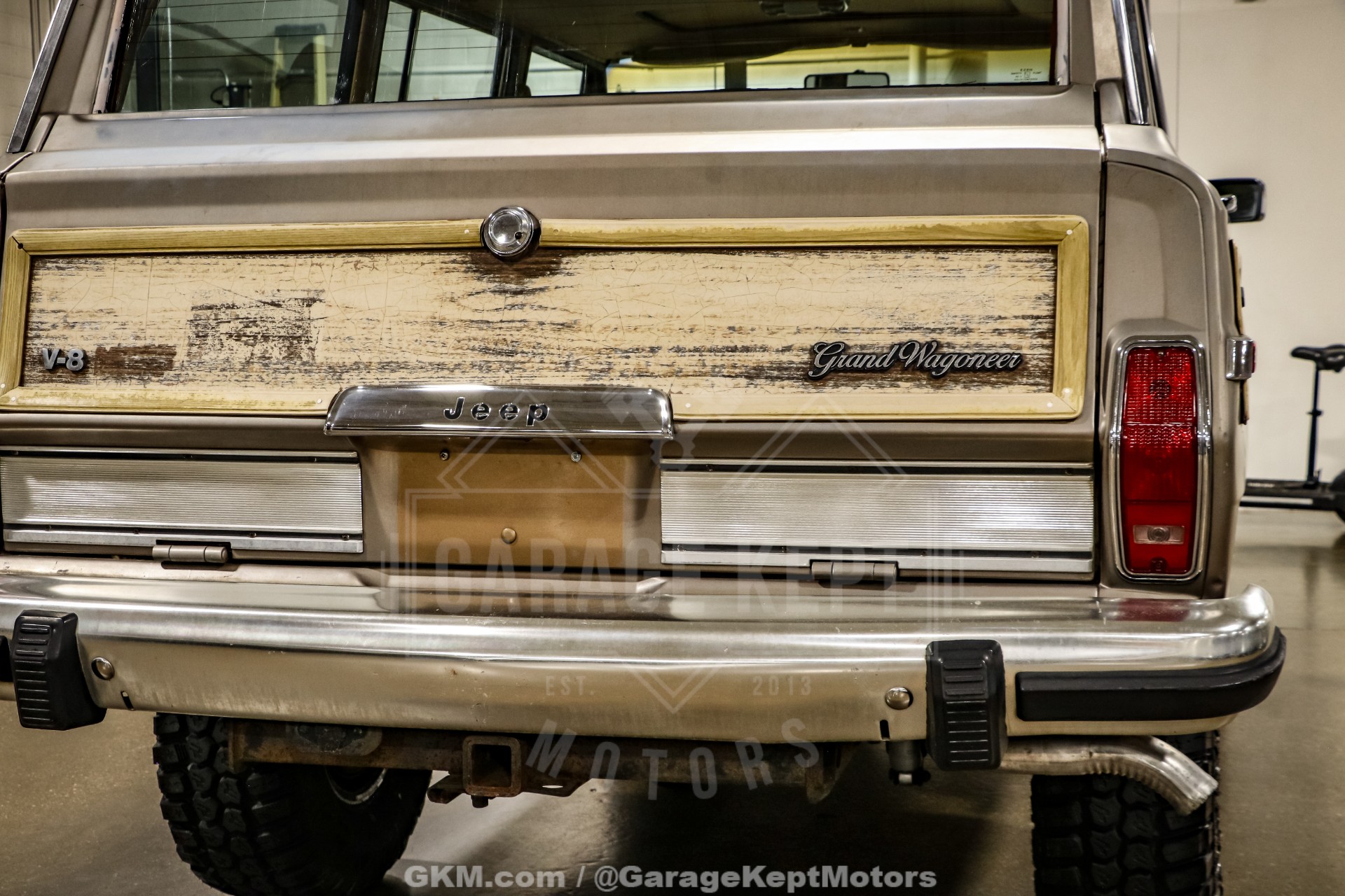 1988 Jeep Grand Wagoneer 40
