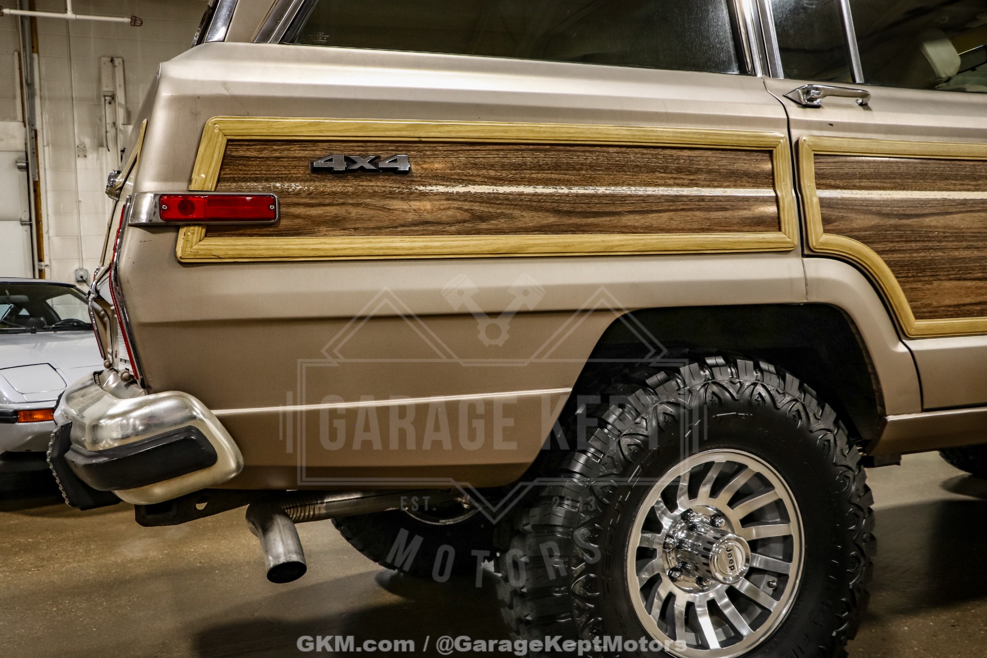 1988 Jeep Grand Wagoneer 49