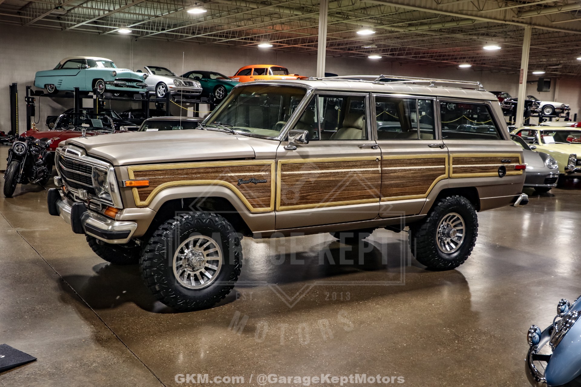 1988 Jeep Grand Wagoneer 4
