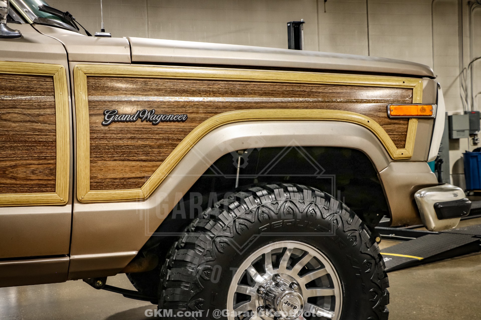 1988 Jeep Grand Wagoneer 53
