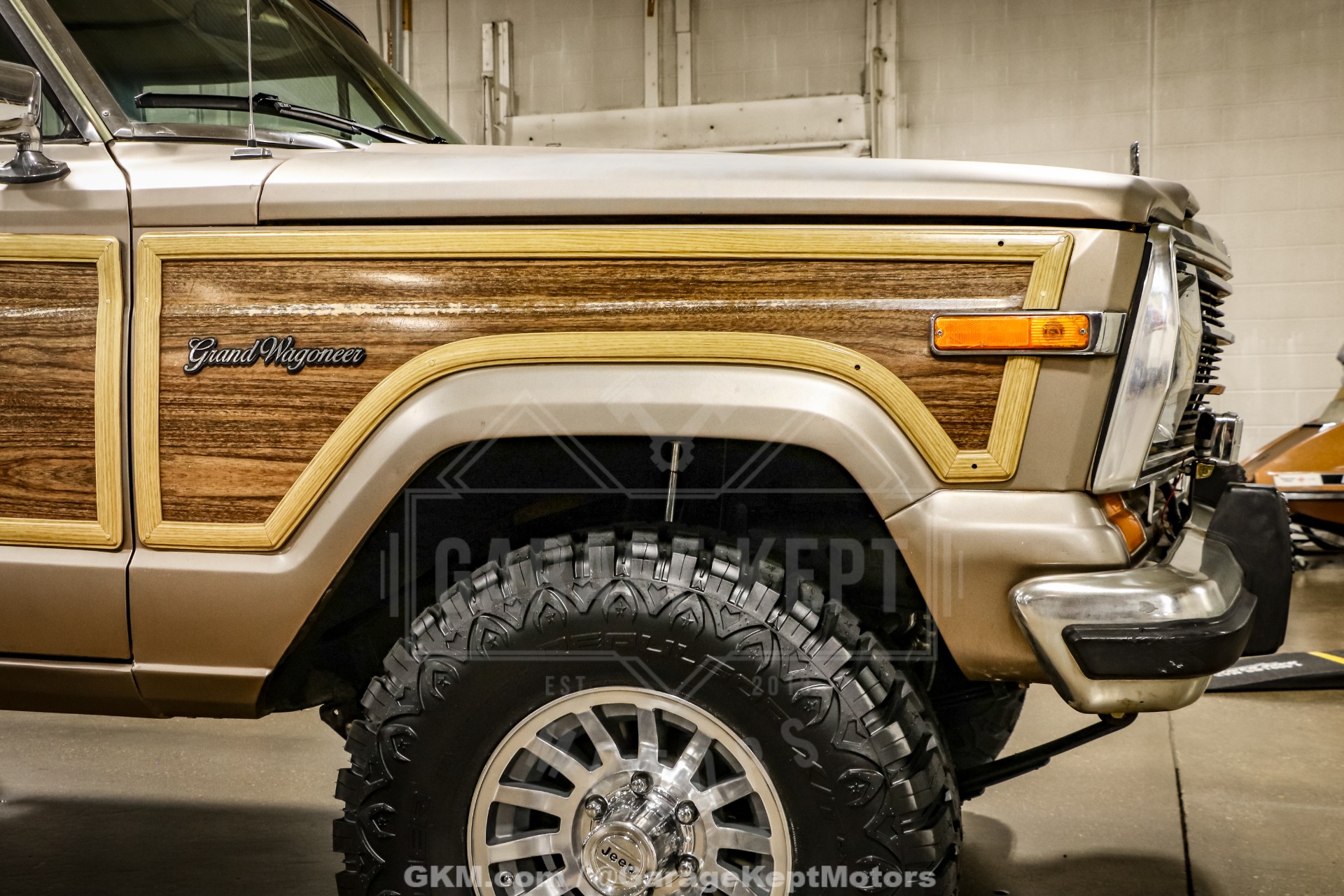 1988 Jeep Grand Wagoneer 54