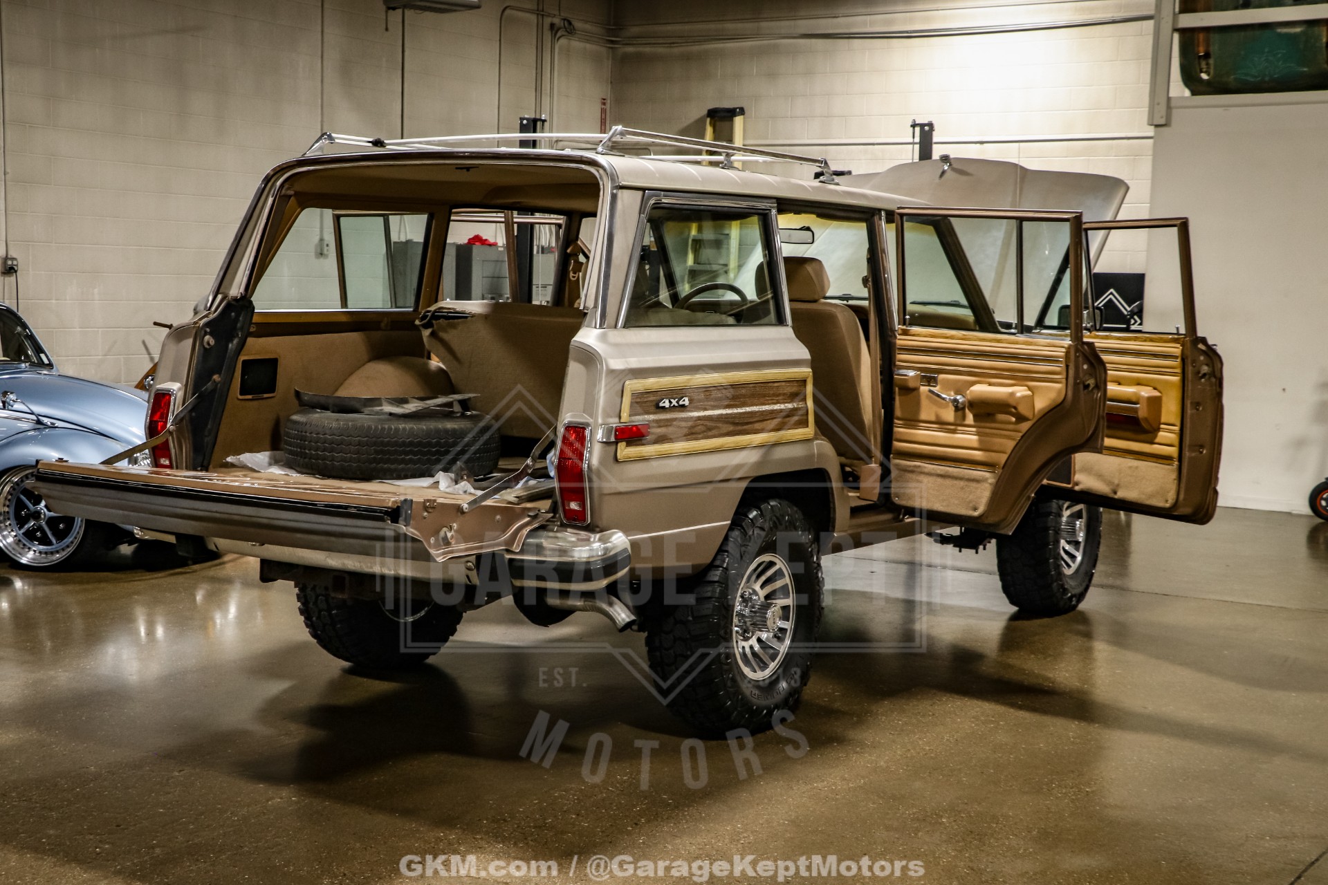 1988 Jeep Grand Wagoneer 62