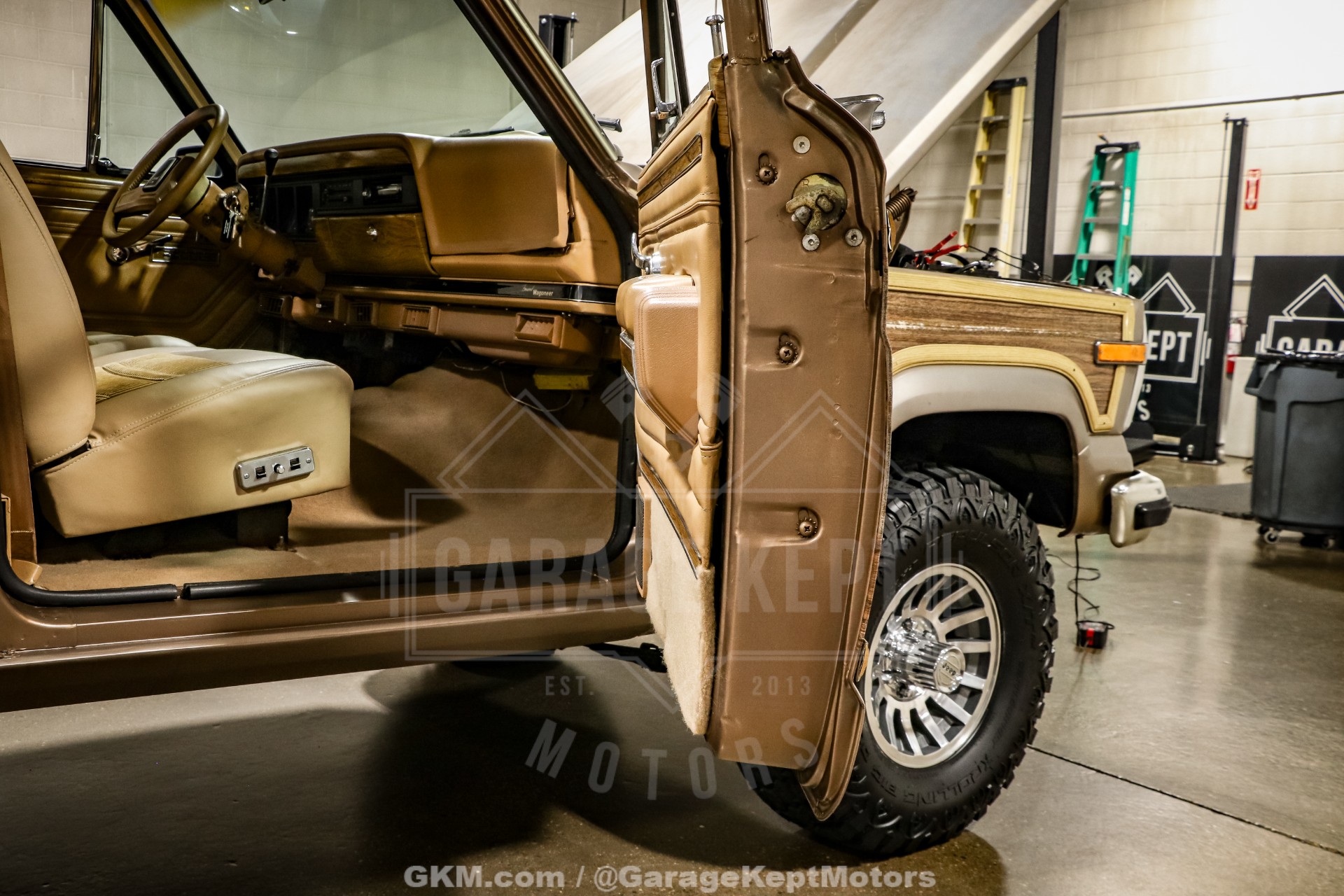 1988 Jeep Grand Wagoneer 65