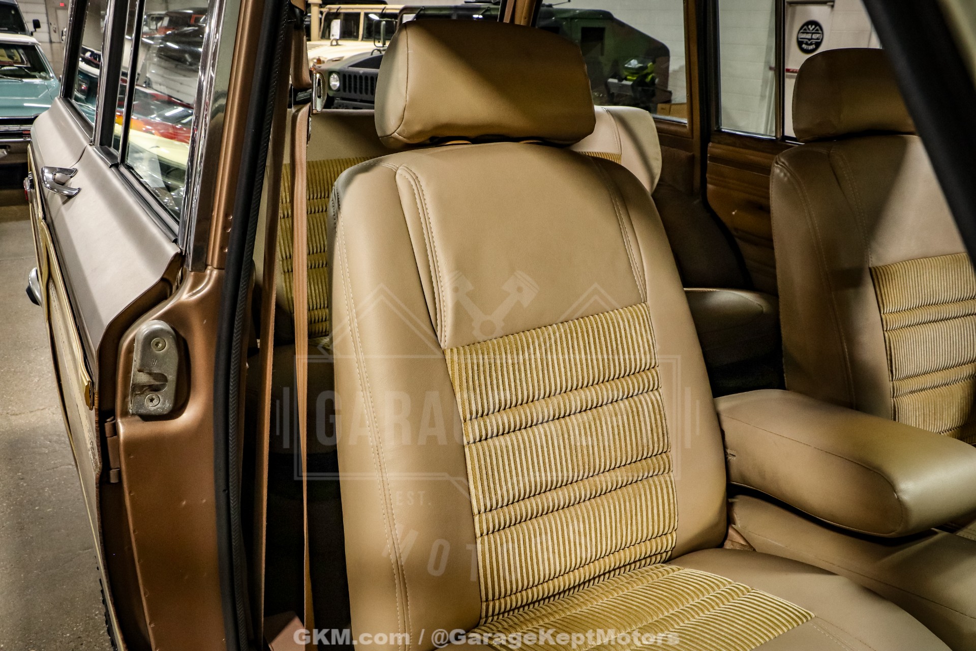 1988 Jeep Grand Wagoneer 70