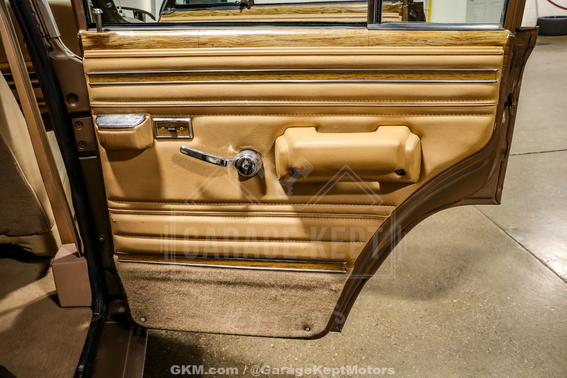 1988 Jeep Grand Wagoneer 72