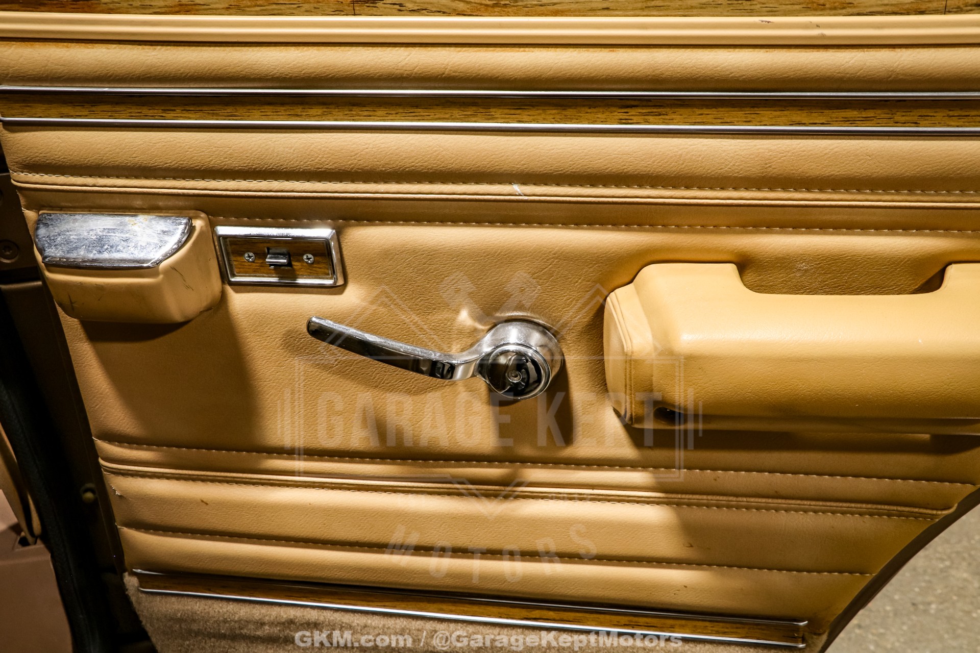 1988 Jeep Grand Wagoneer 73