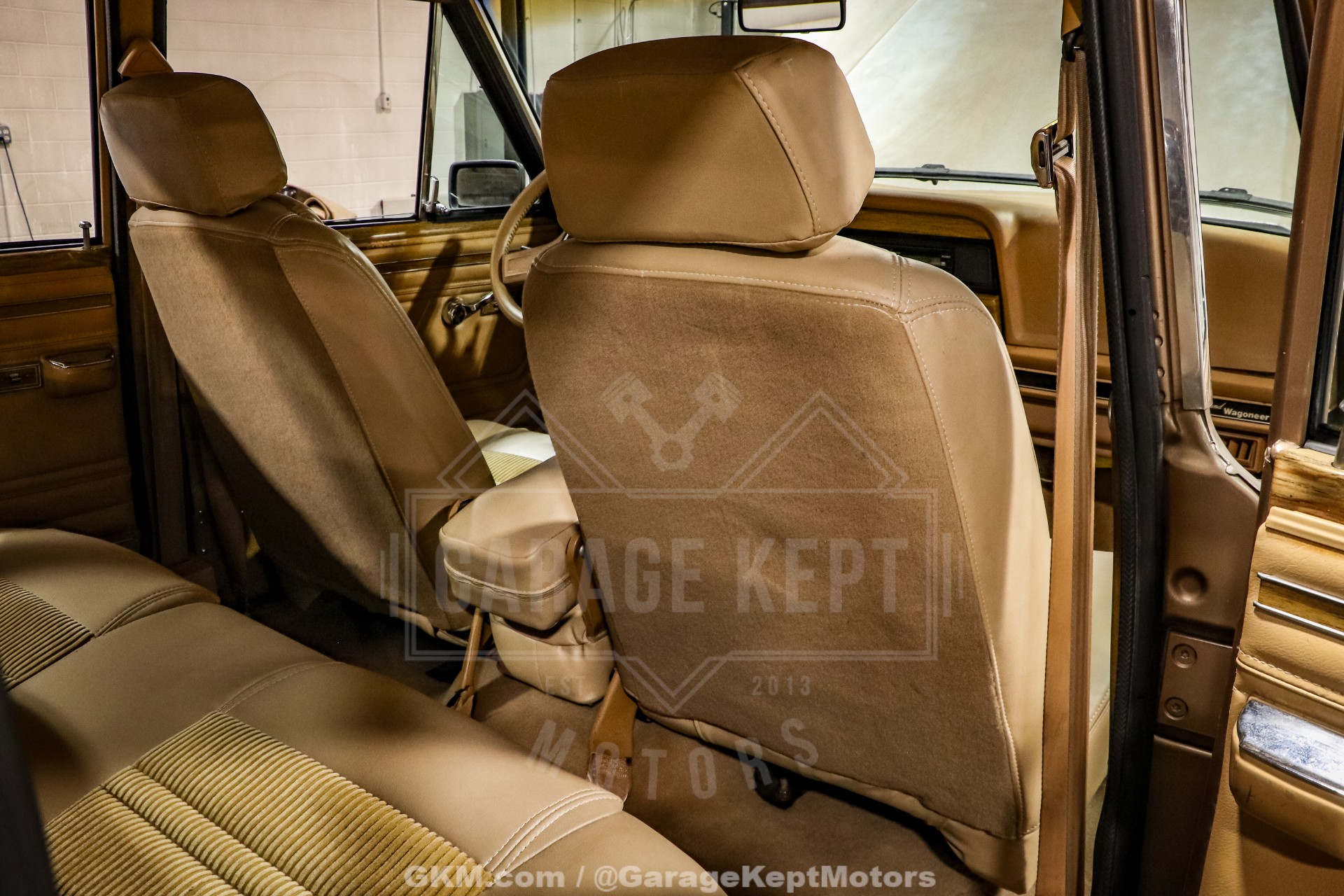 1988 Jeep Grand Wagoneer 76
