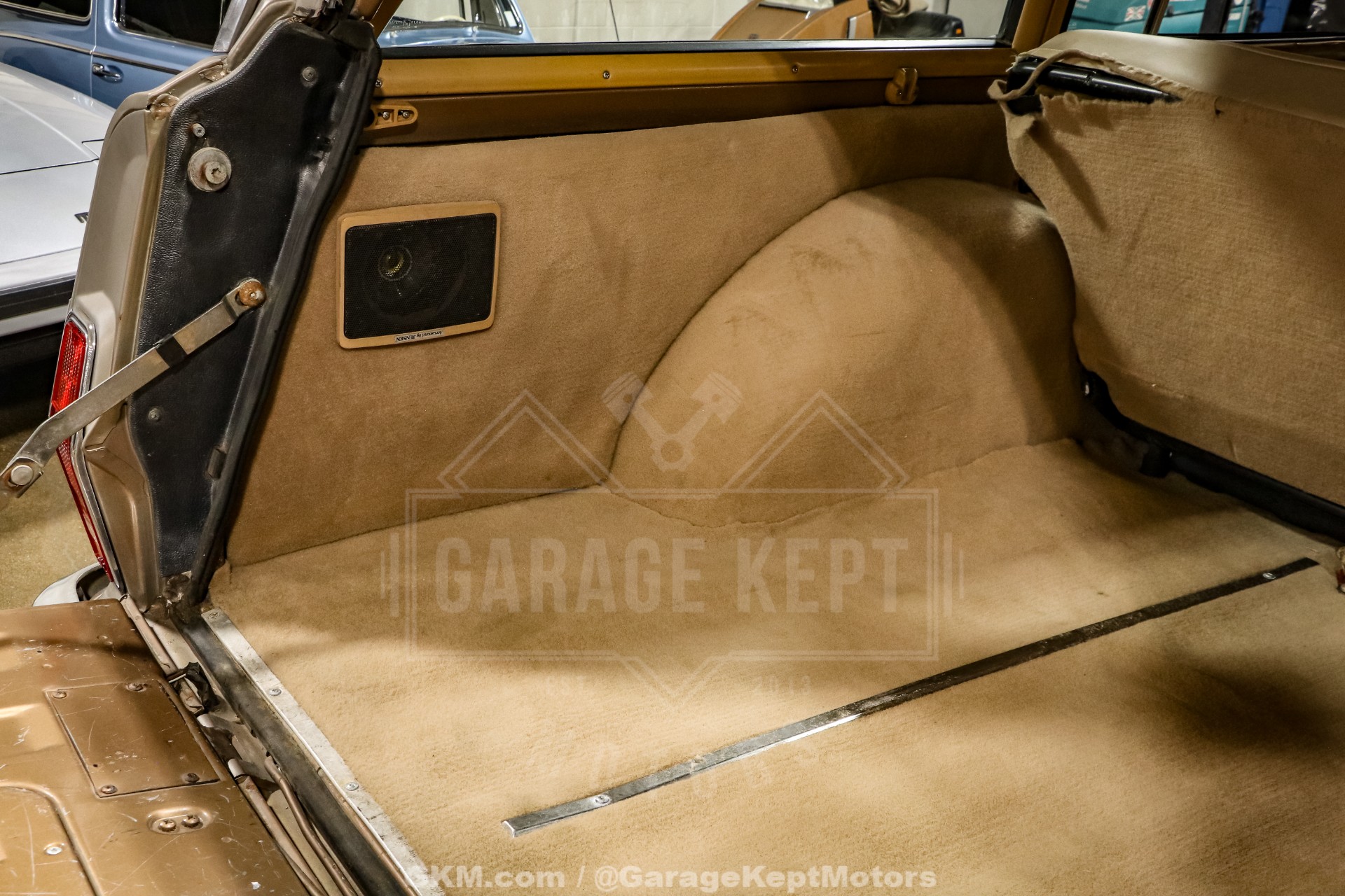 1988 Jeep Grand Wagoneer 82