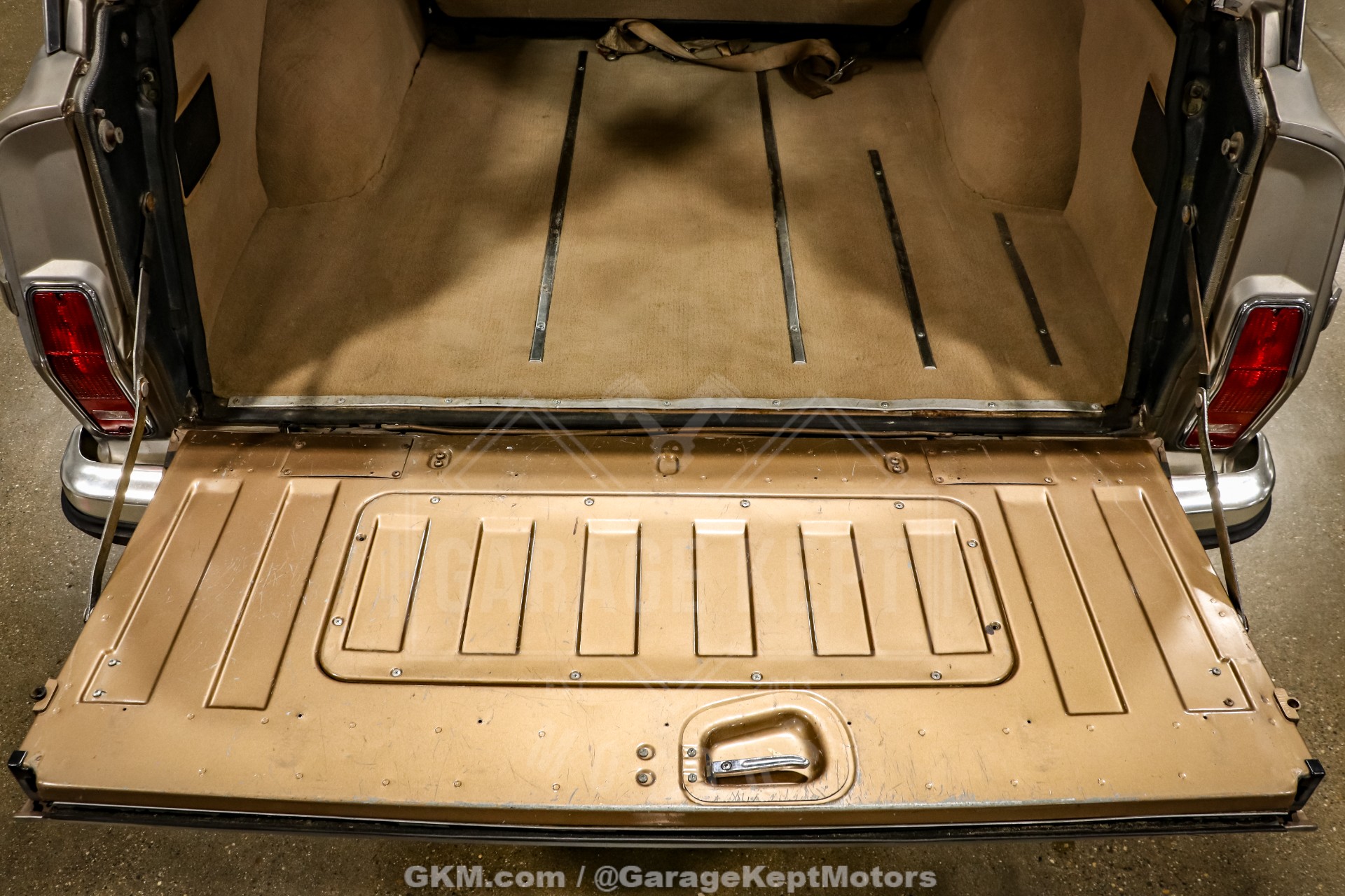 1988 Jeep Grand Wagoneer 88