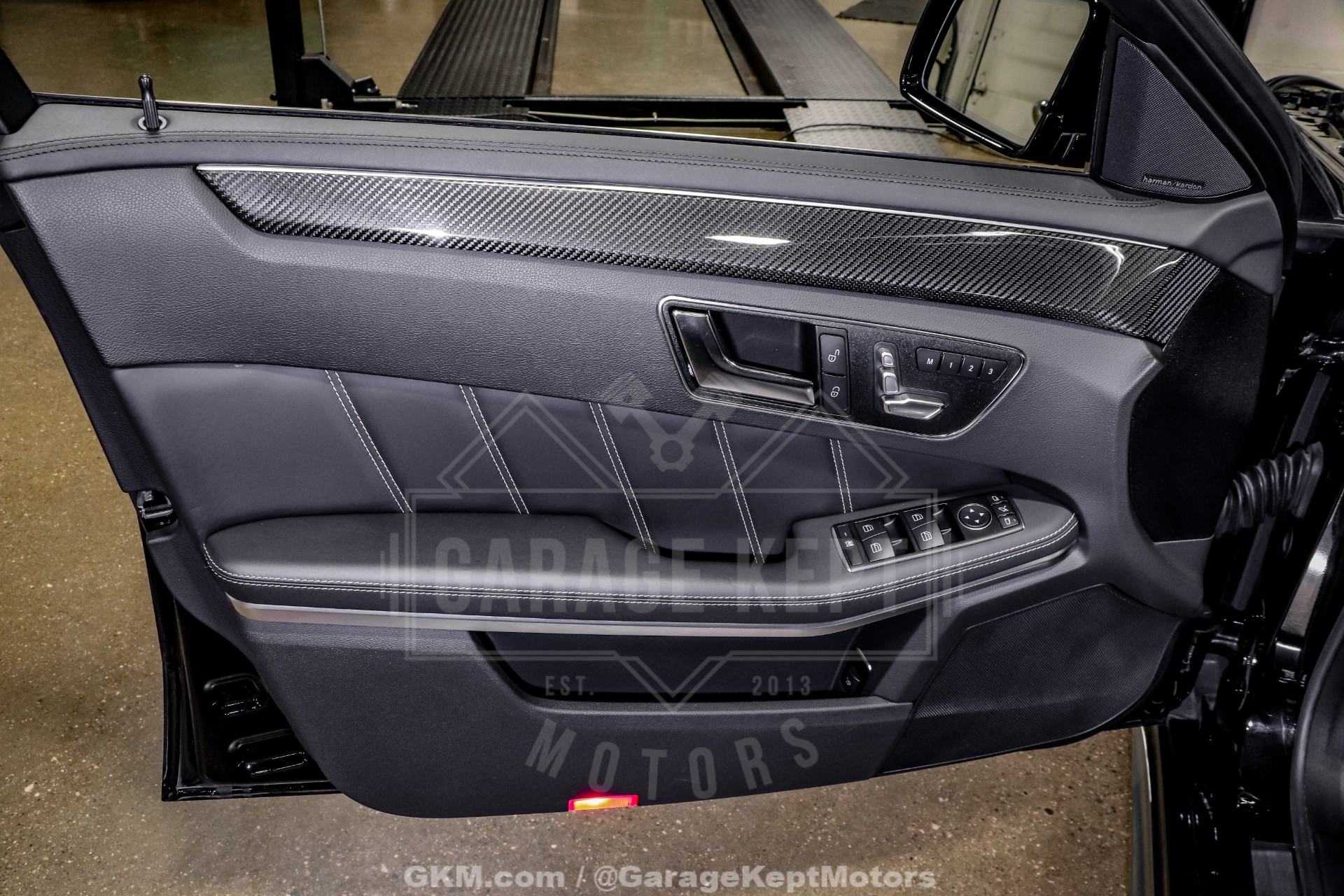 2016 Mercedes-Benz E-Class 128