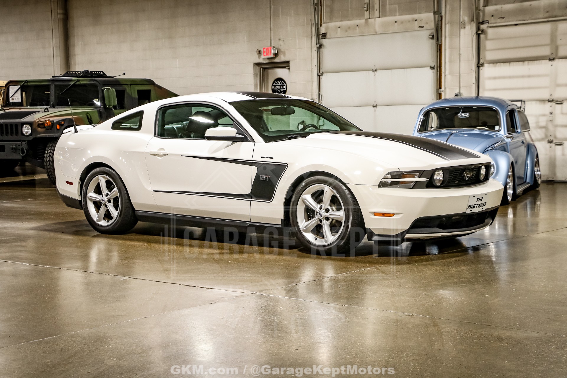 2010 Ford Mustang 1