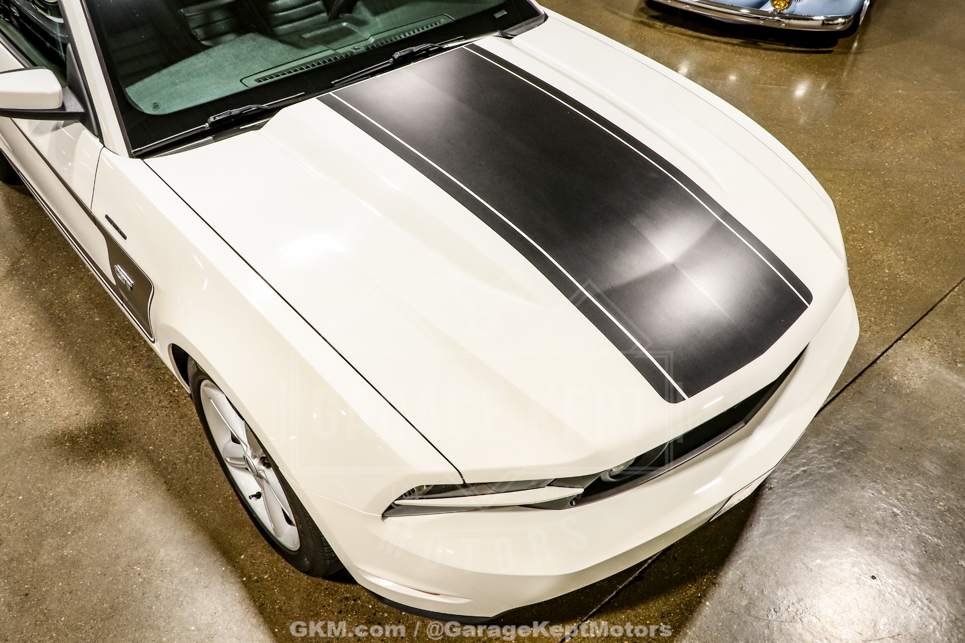 2010 Ford Mustang 14
