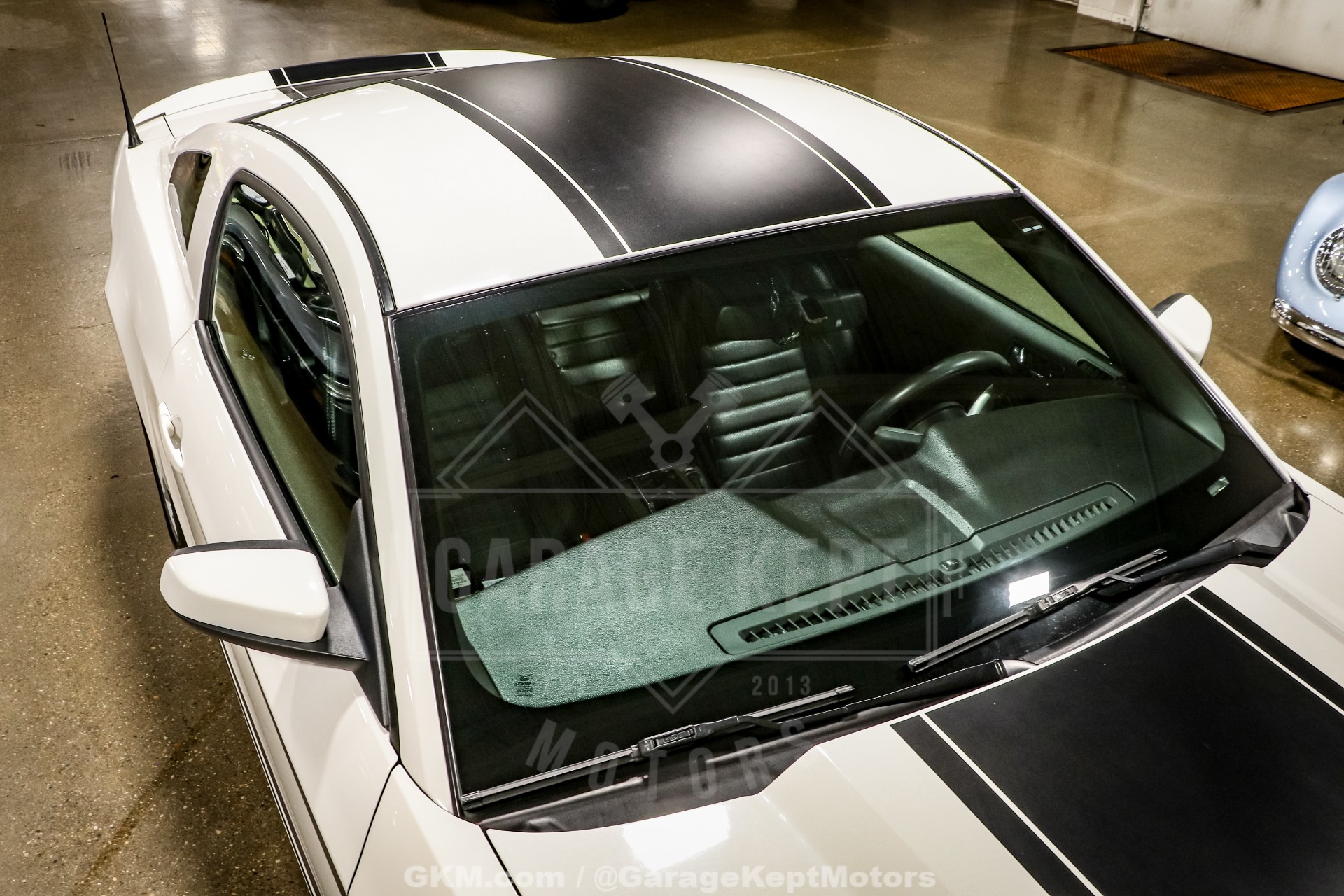 2010 Ford Mustang 16