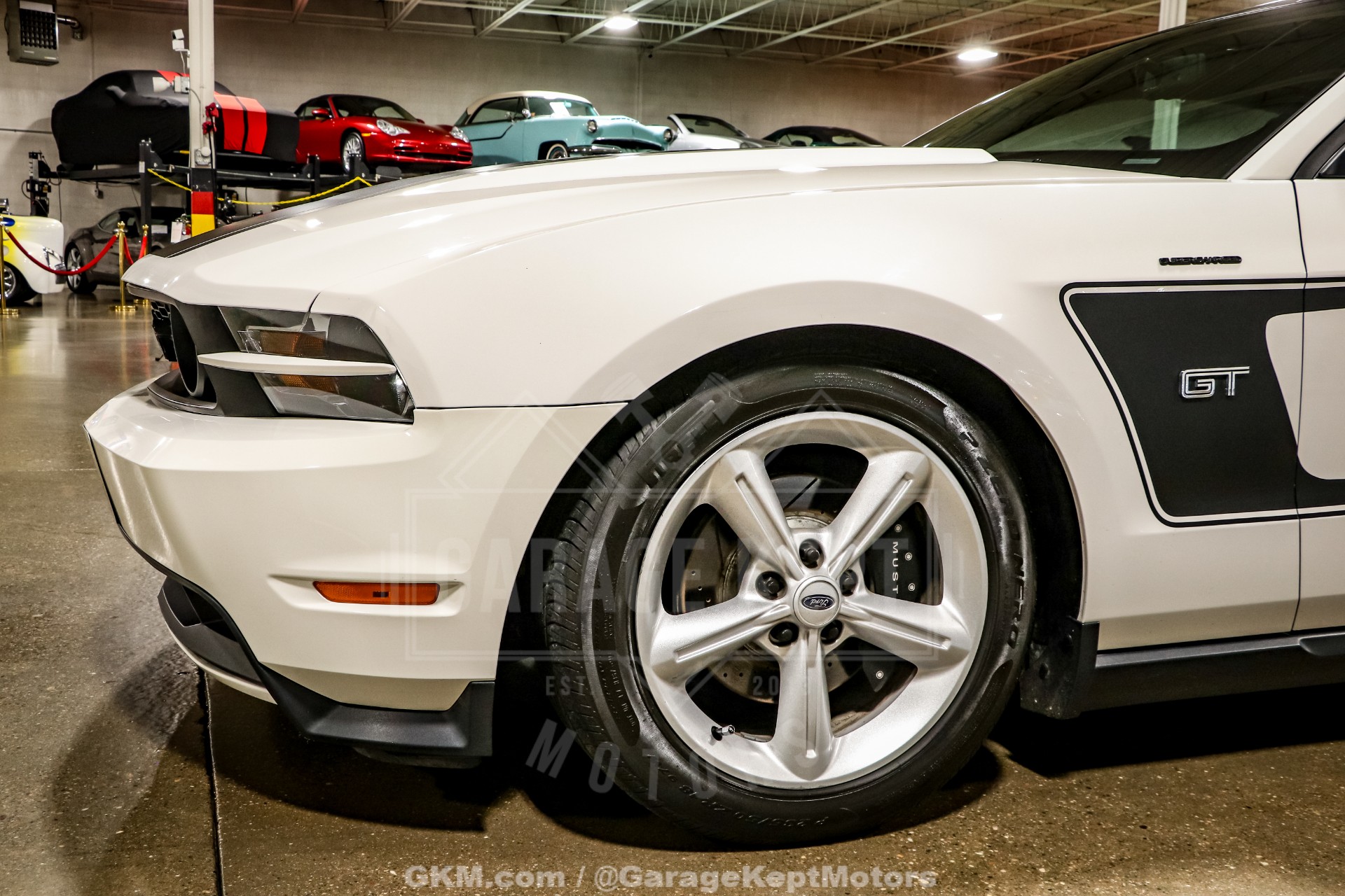 2010 Ford Mustang 32